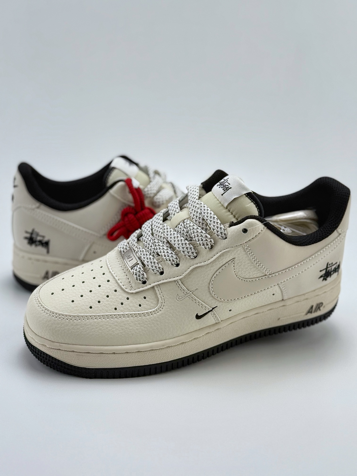260 Nike Air Force 1 Low 07 x Stussy 白黑小钩满天星  XZ6188-713