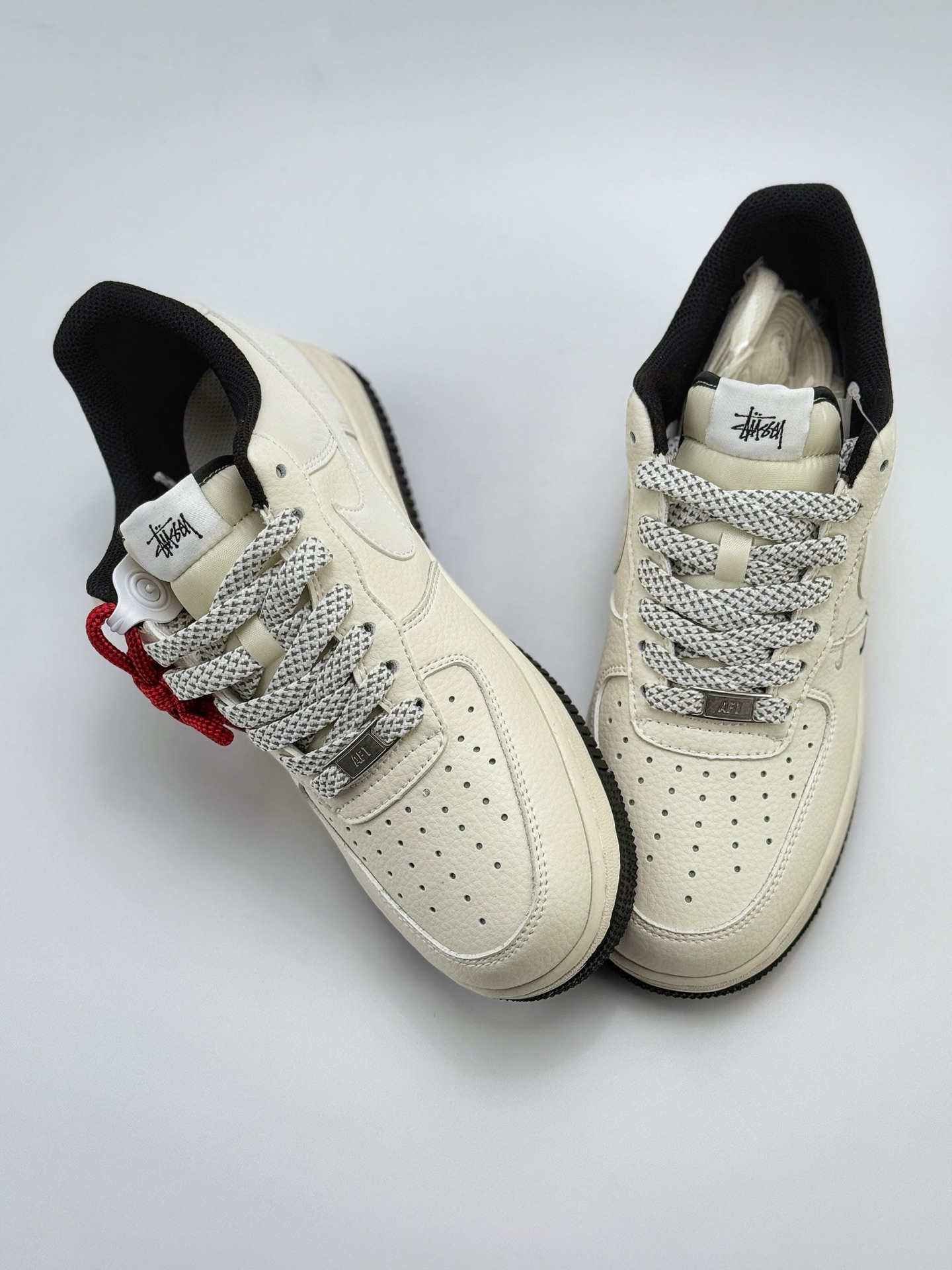 260 Nike Air Force 1 Low 07 x Stussy 白黑小钩满天星  XZ6188-713