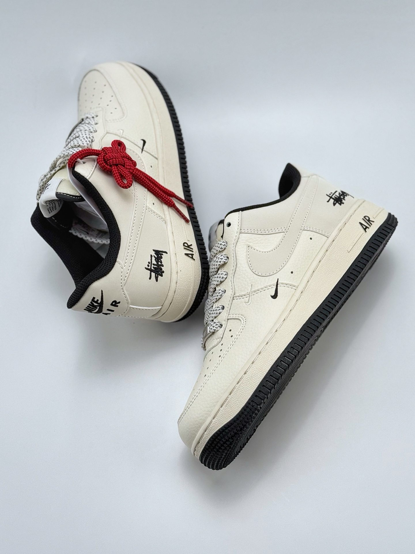 260 Nike Air Force 1 Low 07 x Stussy 白黑小钩满天星  XZ6188-713