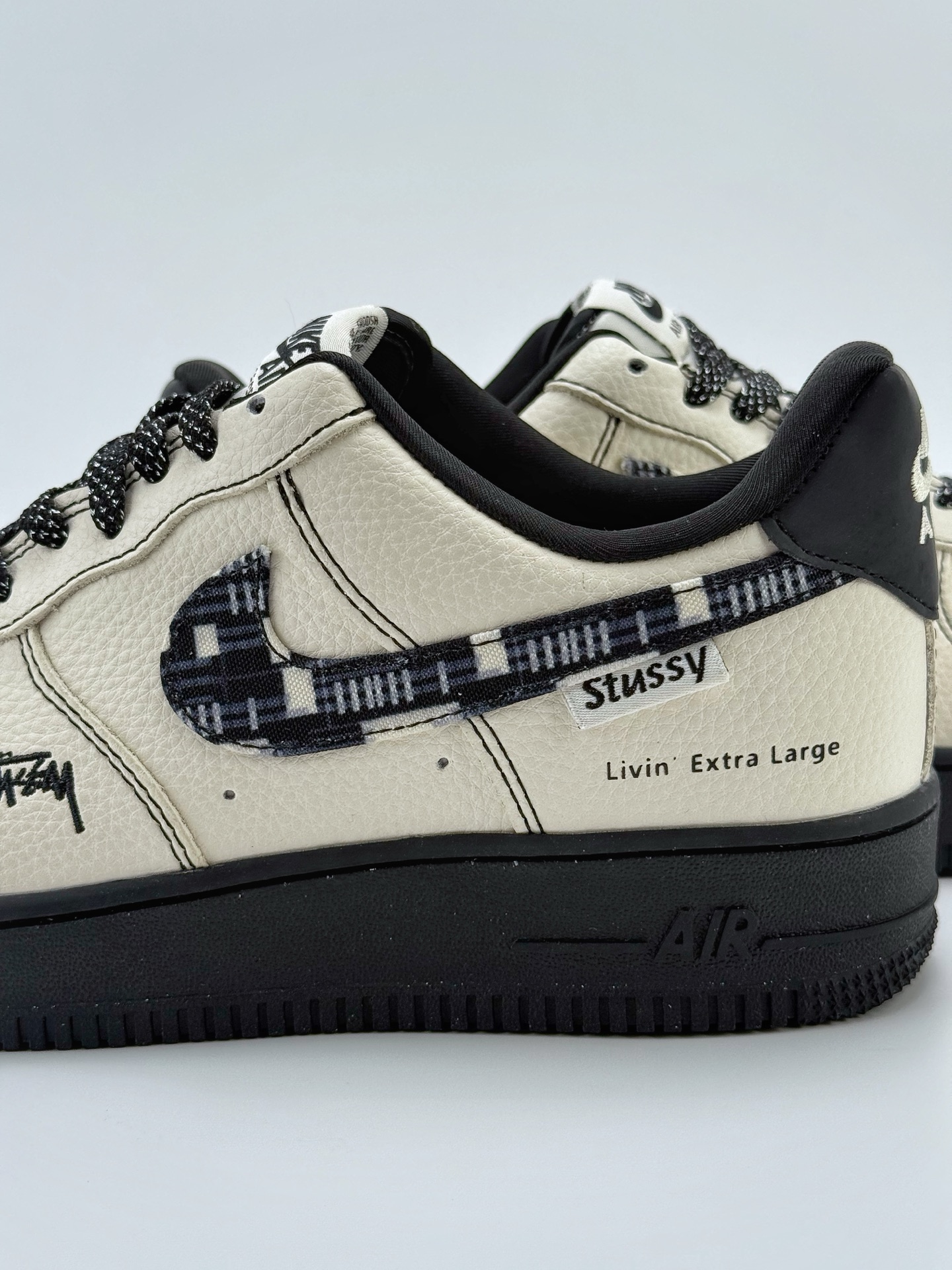 260 Nike Air Force 1 Low 07 x Stussy 白黑满天星 KK1988-071