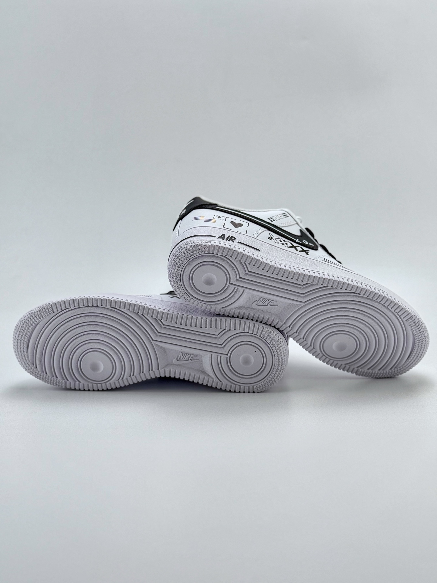 260 Nike Air Force 1 Low 07 印花集 纯手绘 白黑  ZH0316-068
