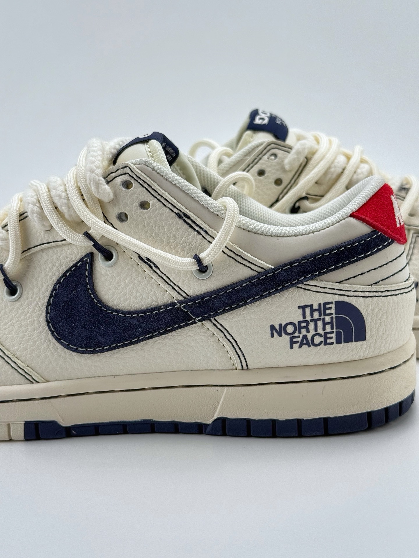 300 Nike SB Dunk Low x The North Face x CDG 白蓝绑带  YX5066-283