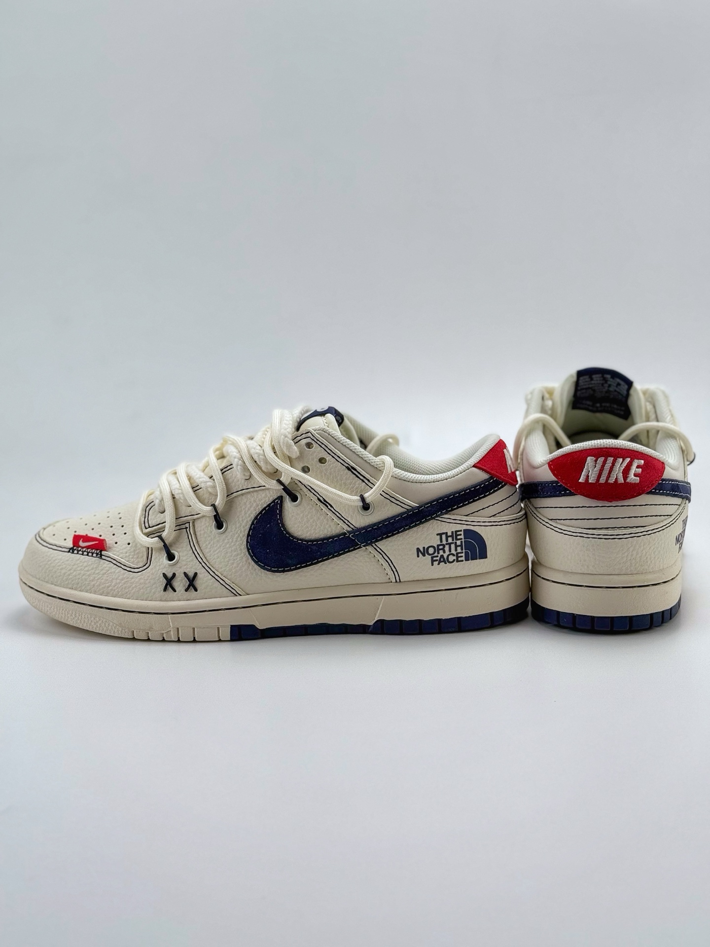 300 Nike SB Dunk Low x The North Face x CDG 白蓝绑带  YX5066-283