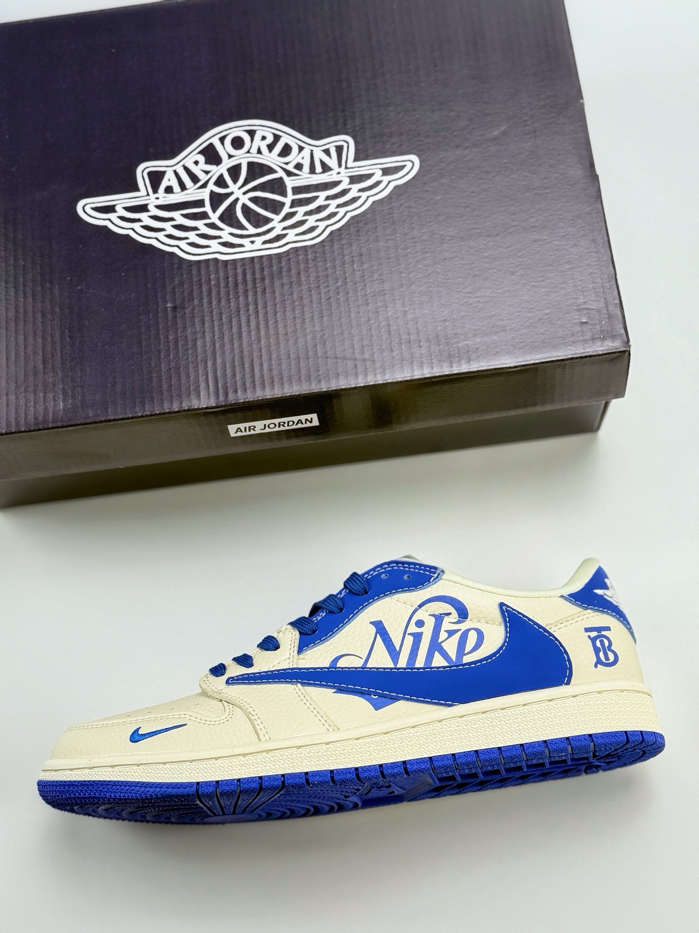 280 Travis Scott x Nike Air Jordan 1 Low x Burbrry Air Jordan 1 Low 反转白蓝小钩倒钩 LD2025-007
