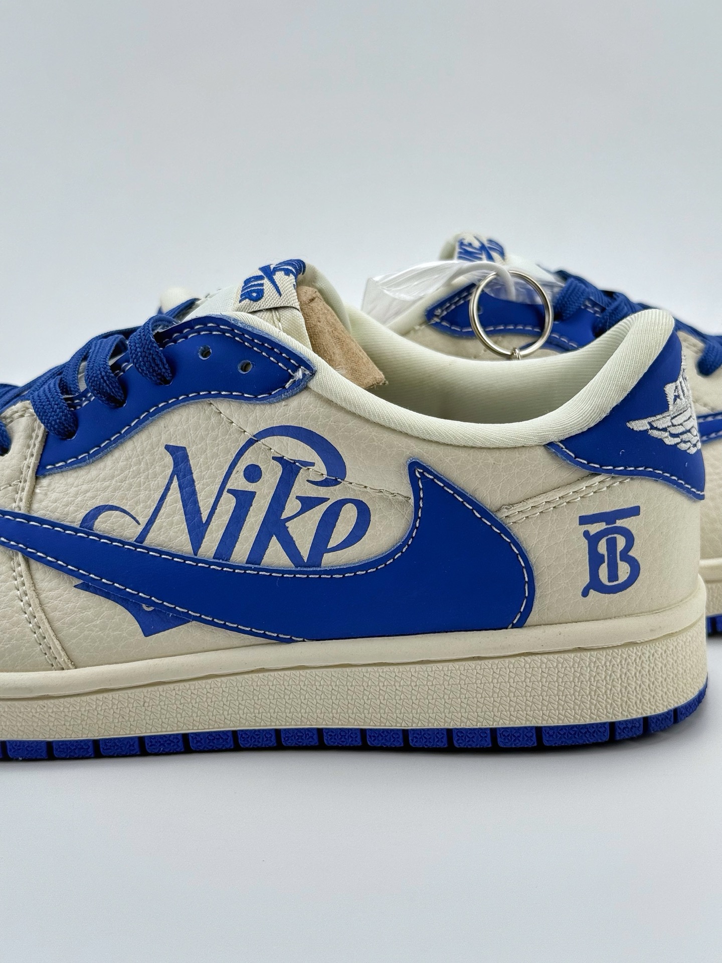 280 Travis Scott x Nike Air Jordan 1 Low x Burbrry Air Jordan 1 Low 反转白蓝小钩倒钩 LD2025-007
