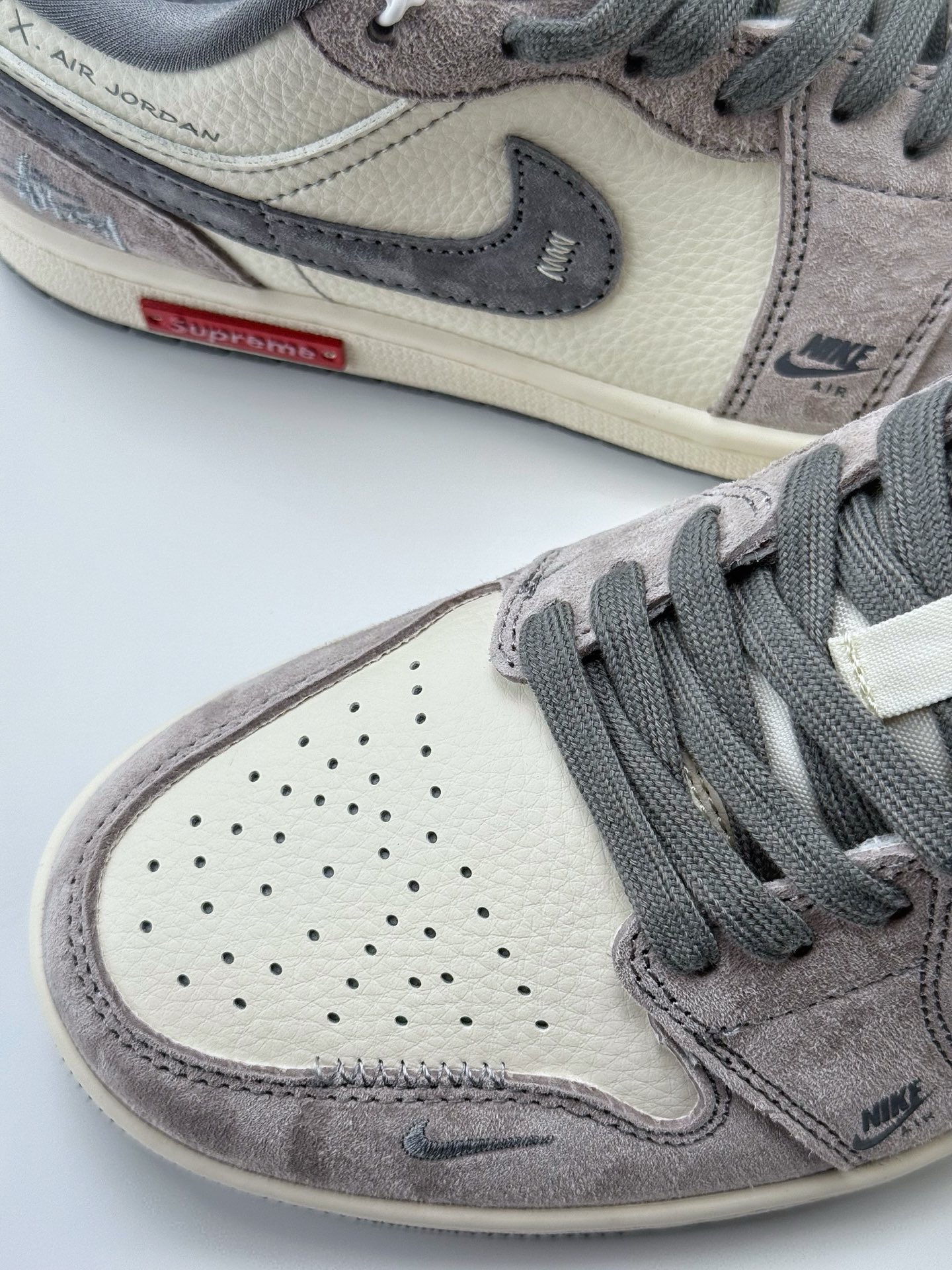 280 Air Jordan 1 Retro Low x Stussy x Supreme 白灰小钩  SJ9950-053