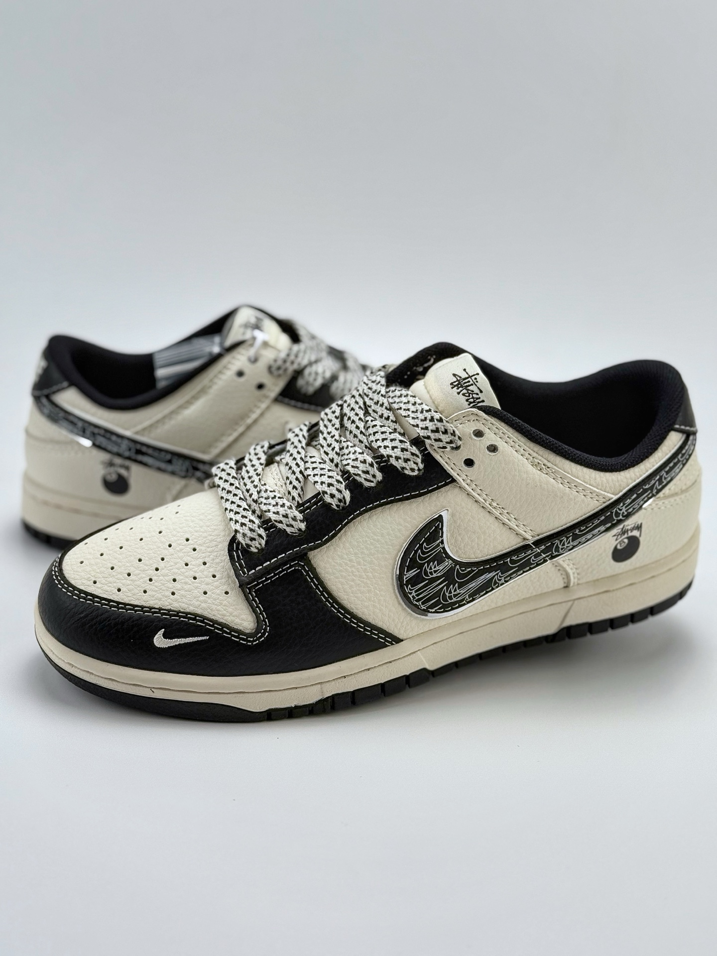240 Nike SB Dunk Low x Stussy 白黑小钩满天星  SD6868-105
