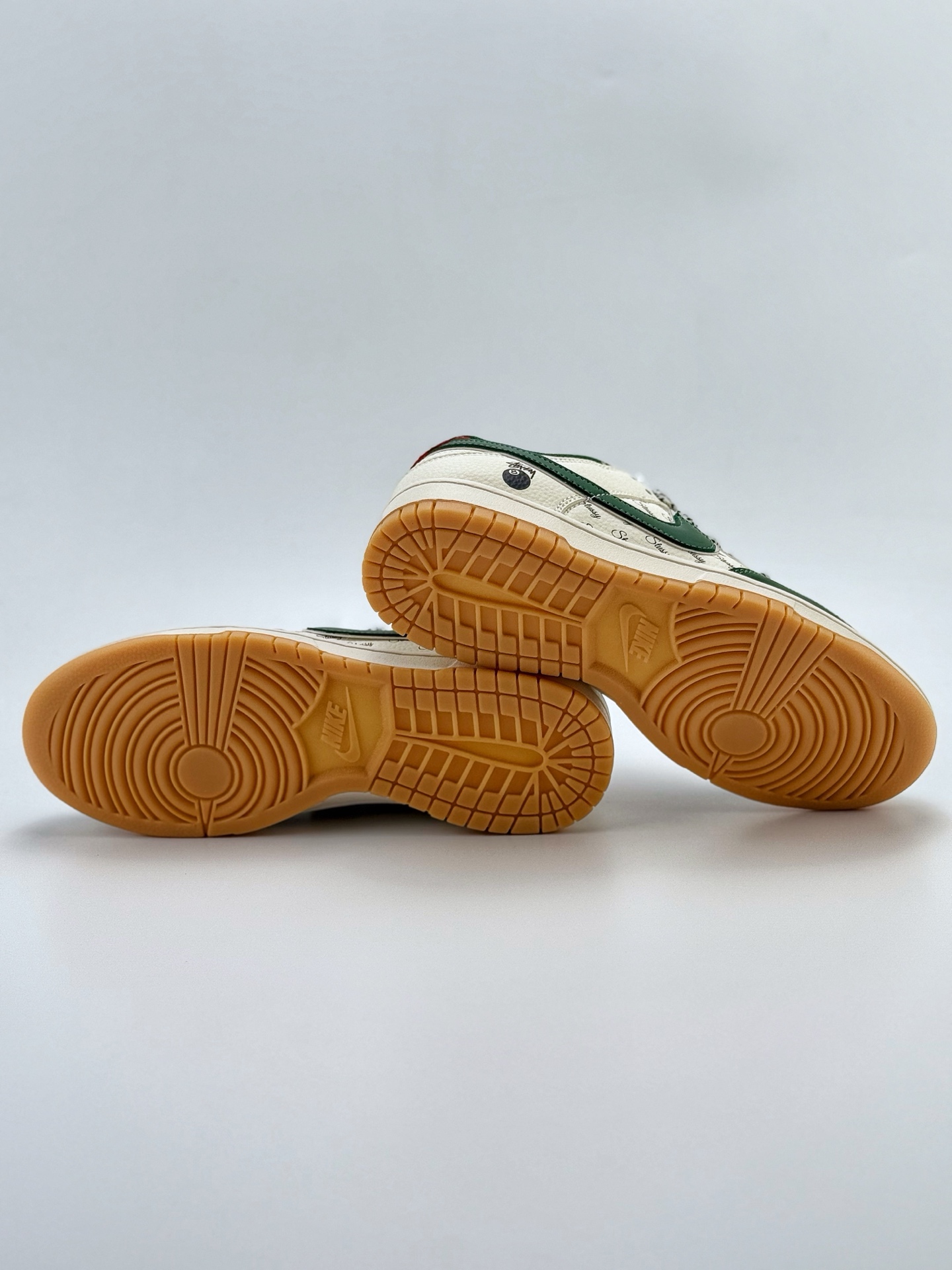 240 Nike SB Dunk Low x Stussy 白绿小钩满天星  SD6868-101