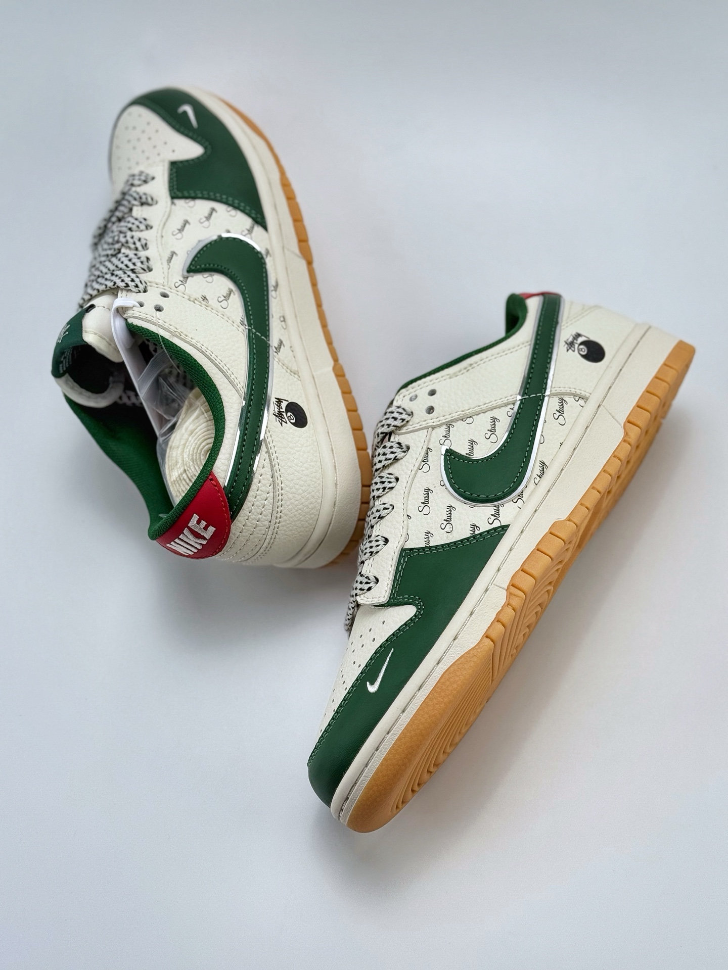 240 Nike SB Dunk Low x Stussy 白绿小钩满天星  SD6868-101
