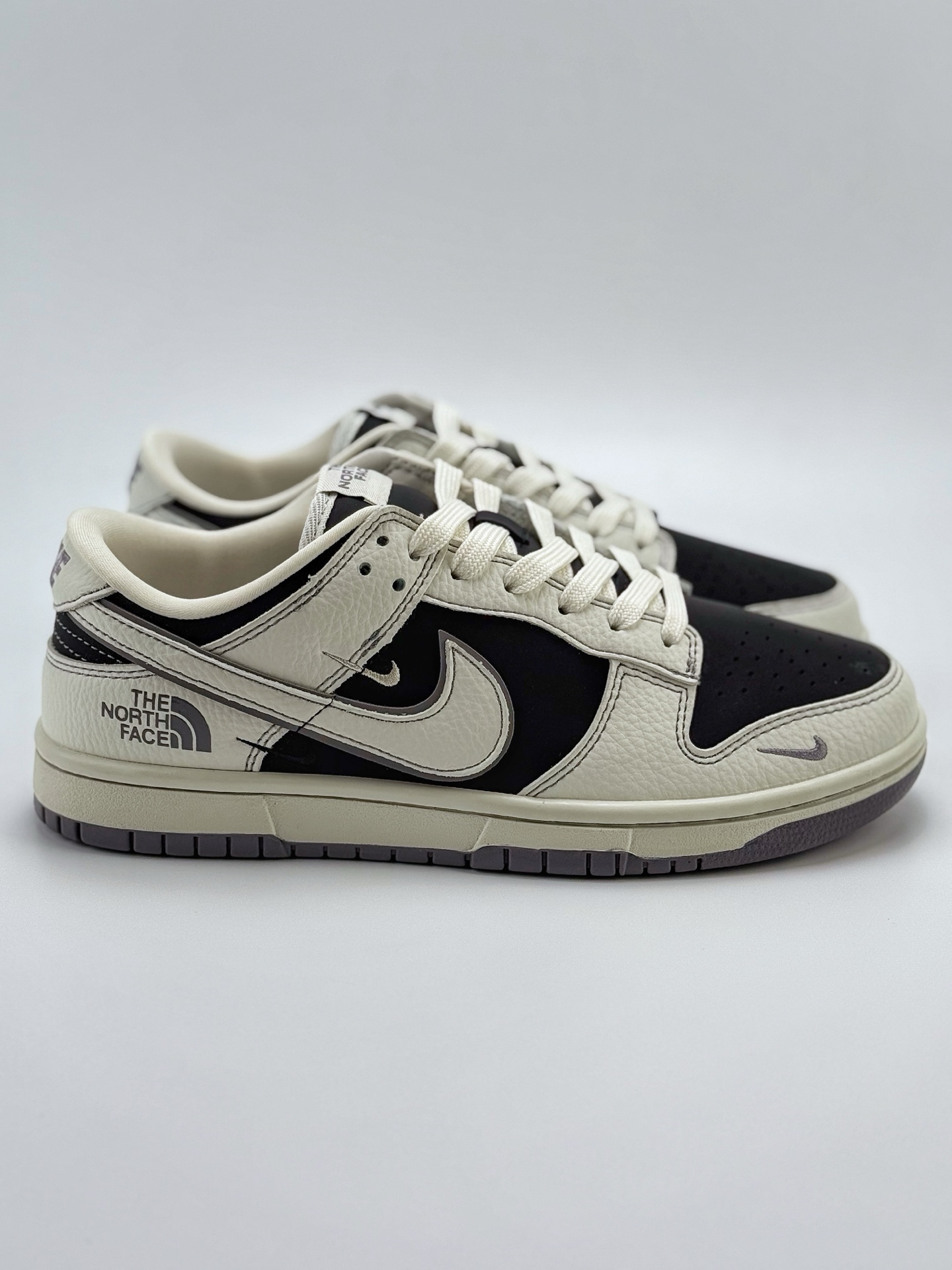280 Nike SB Dunk Low x The North Face 白黑三小钩  SC9207-404