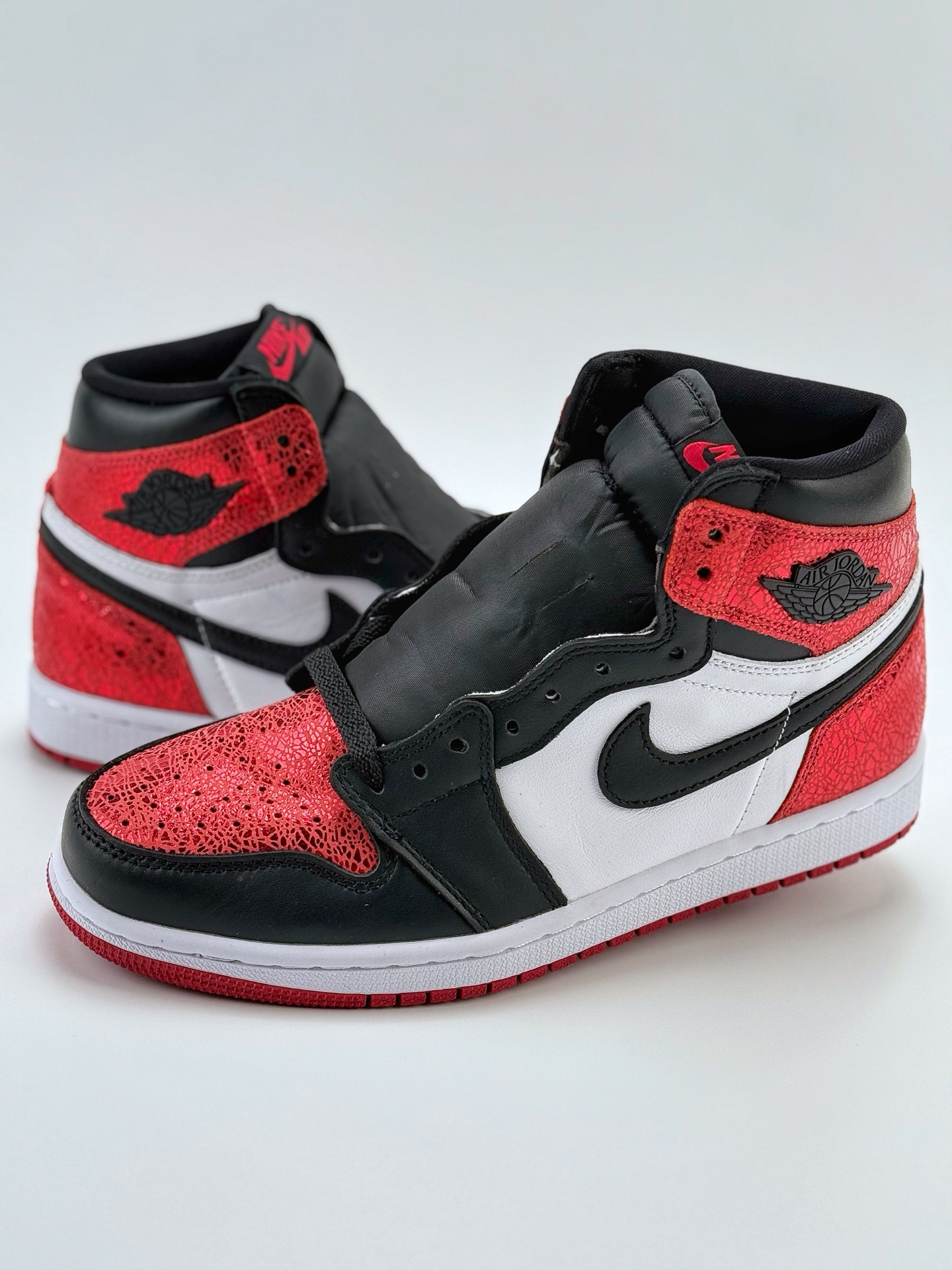 260 莞产原底面 市售性价比之王 Air Jordan 1 Retro High OG 黑白红 龟裂纹  FD2596-602