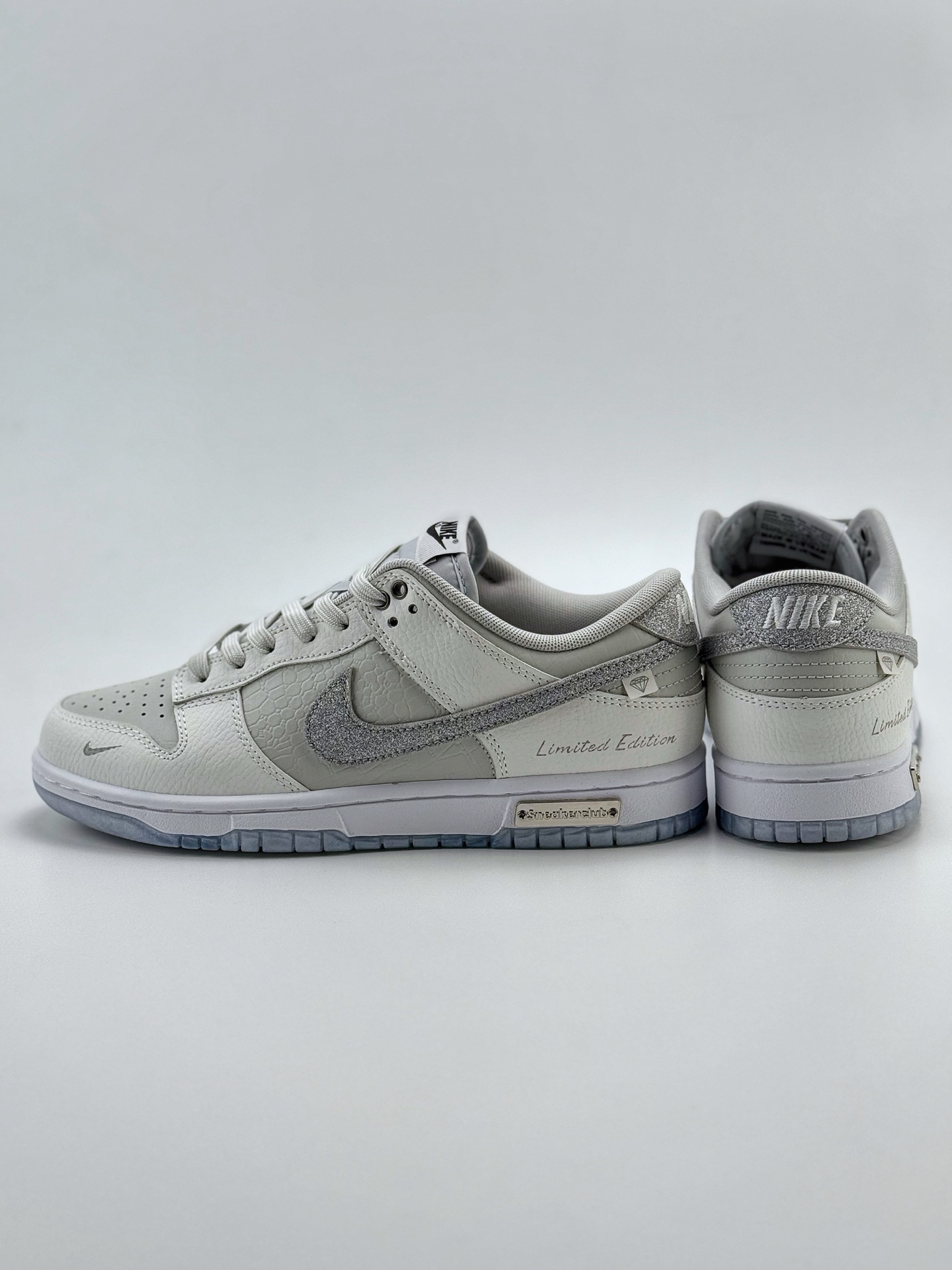 Nike SB Dunk Low 白闪银钩 WG0218-018