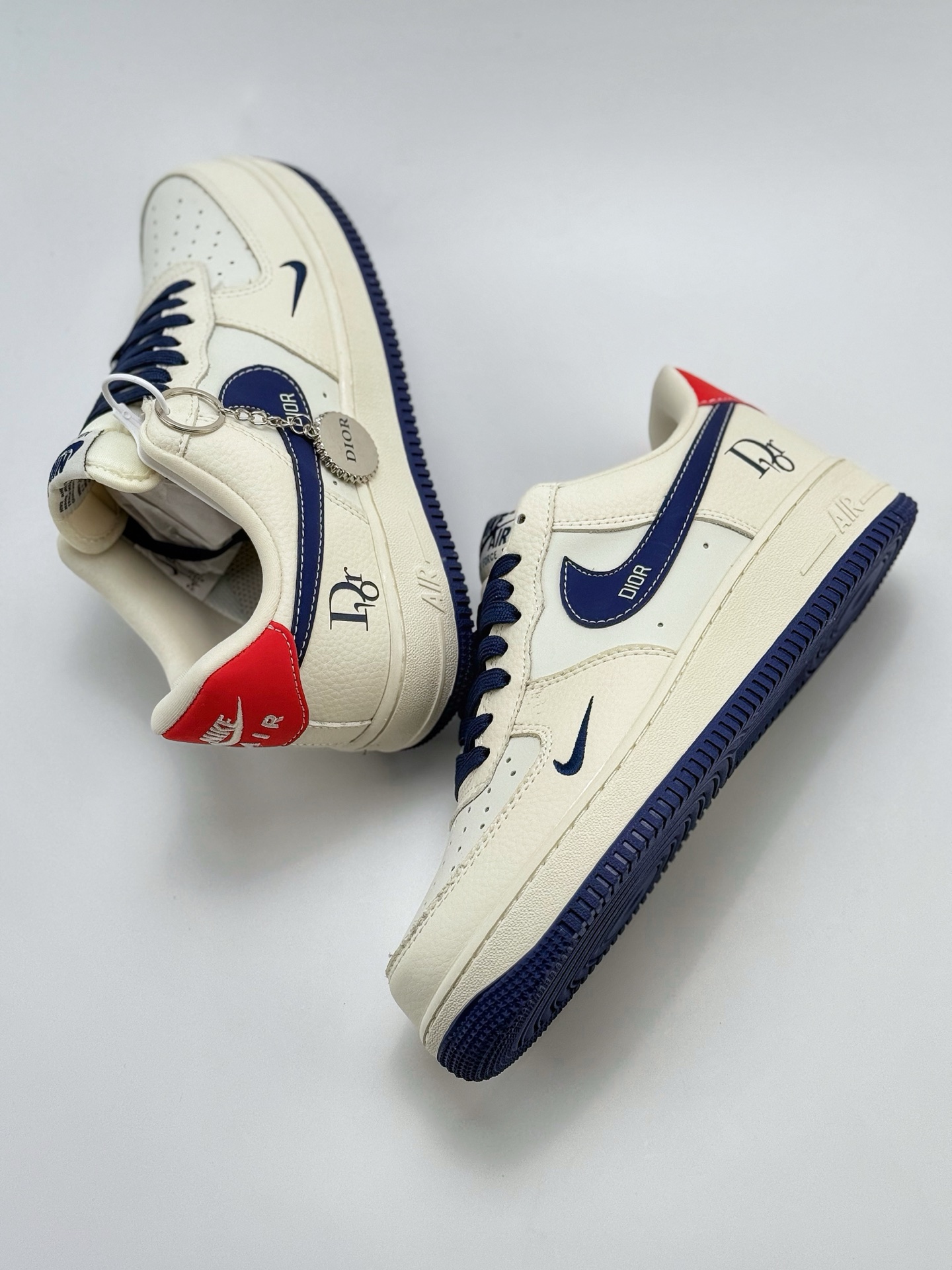 260 Nike Air Force 1 Low 07 x DIOR 白蓝小钩  KK1988-067