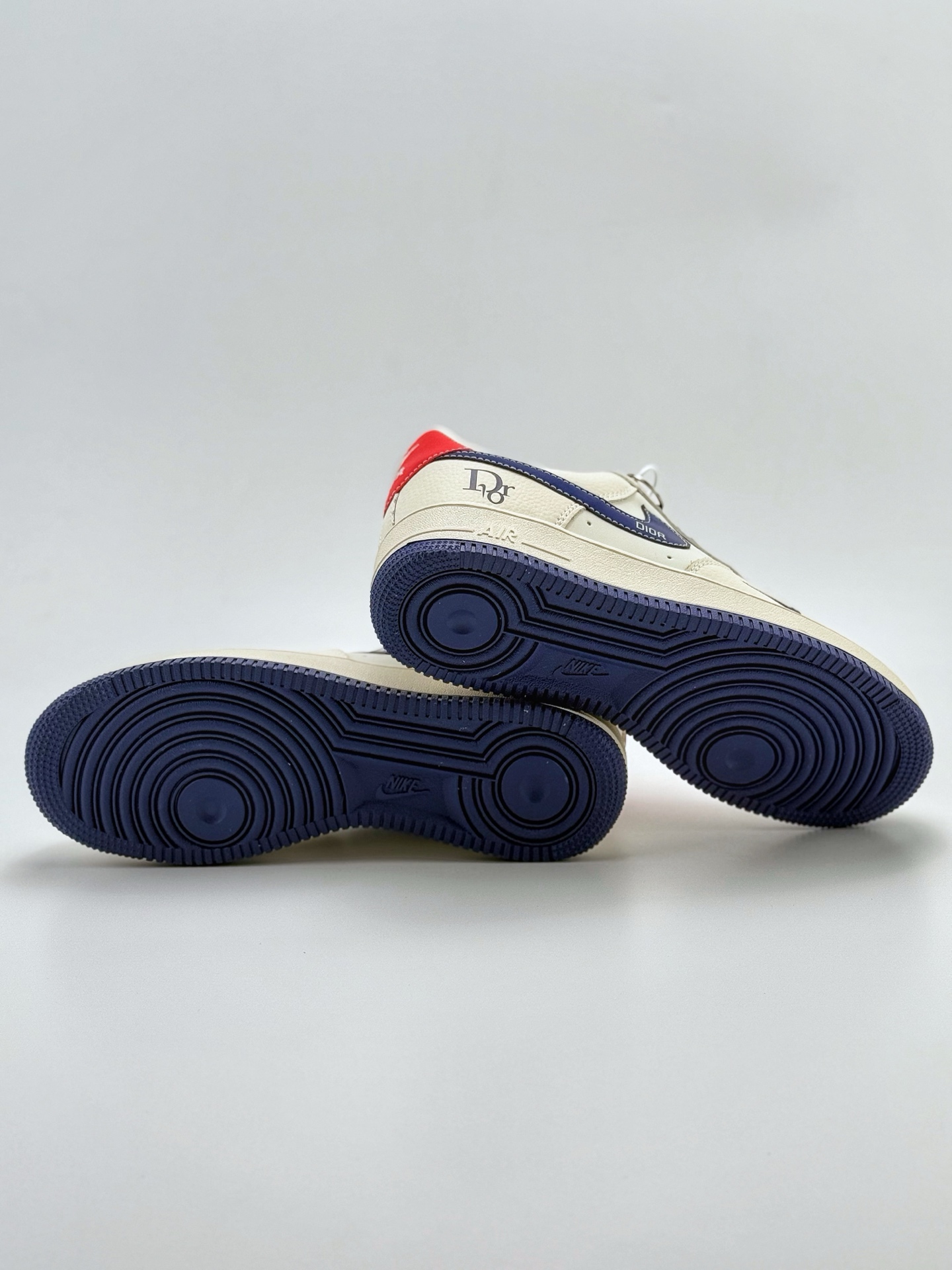 260 Nike Air Force 1 Low 07 x DIOR 白蓝小钩  KK1988-067