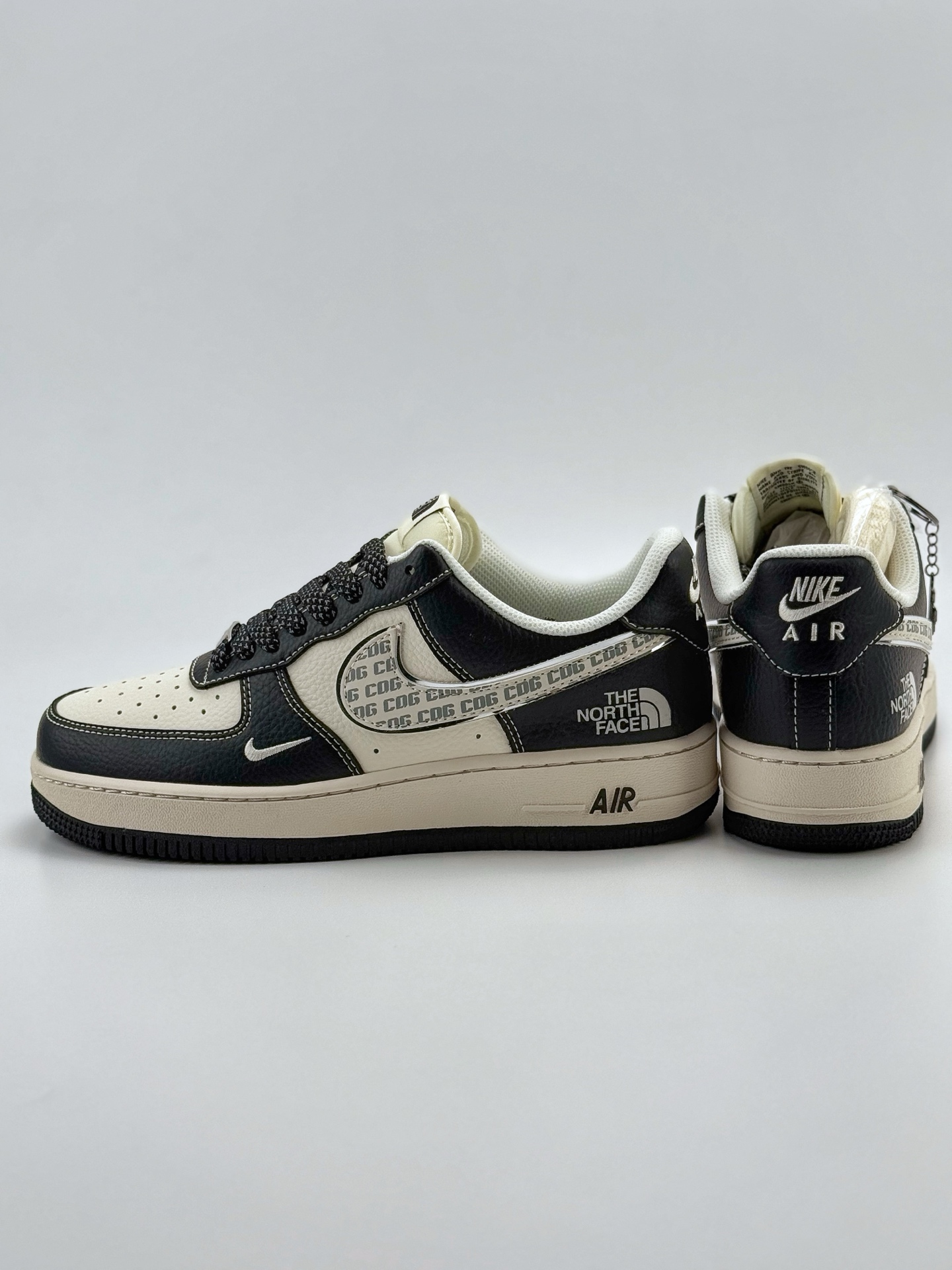 260 Nike Air Force 1 Low 07 x The North Face x CDG 黑白小钩满天星  HH7518-049