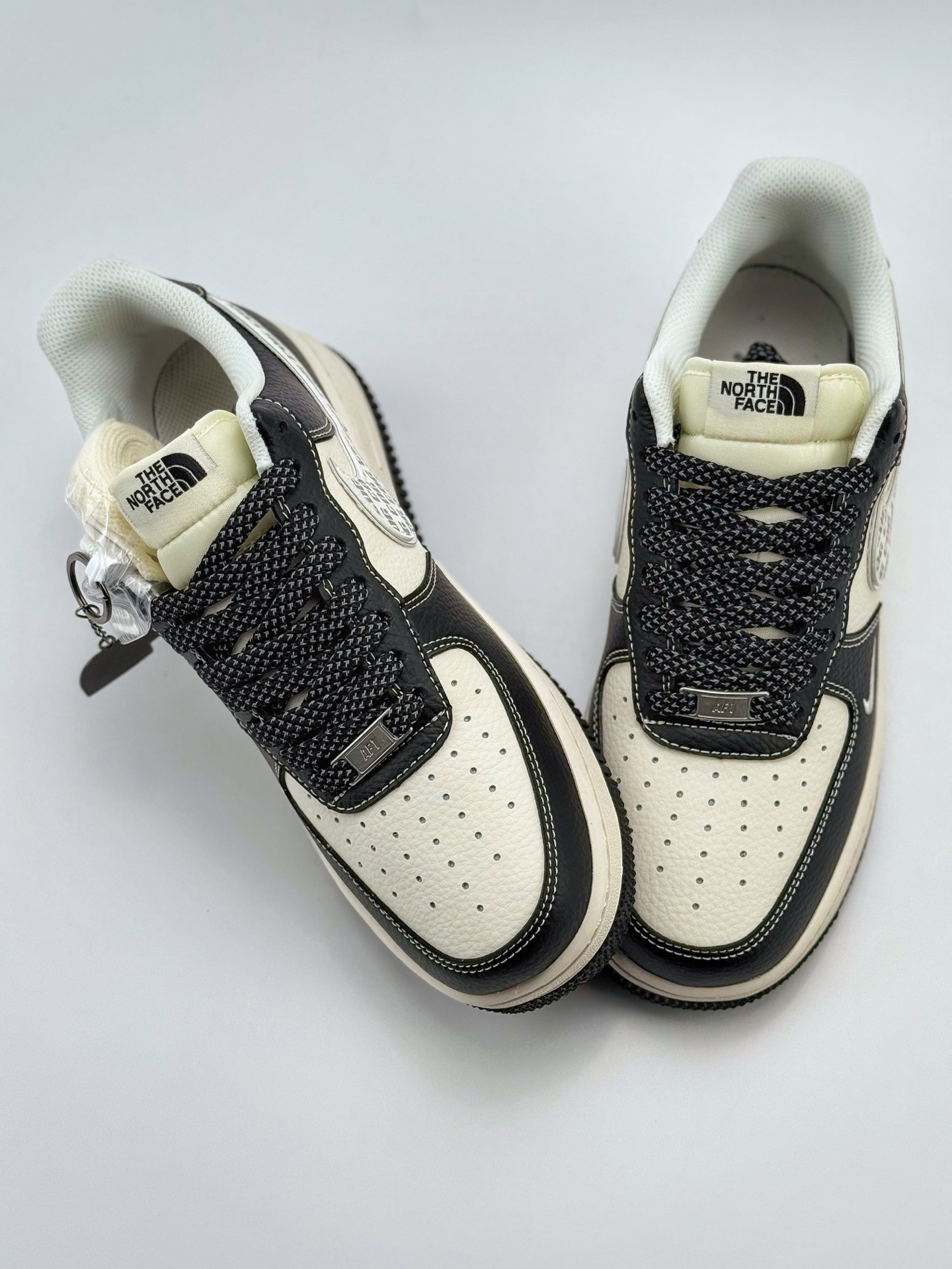 260 Nike Air Force 1 Low 07 x The North Face x CDG 黑白小钩满天星  HH7518-049
