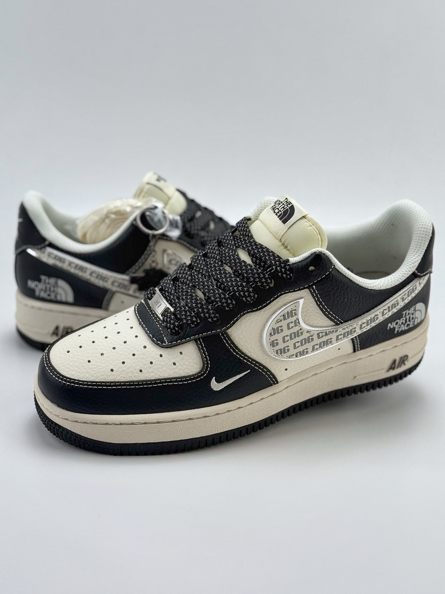260 Nike Air Force 1 Low 07 x The North Face x CDG 黑白小钩满天星  HH7518-049