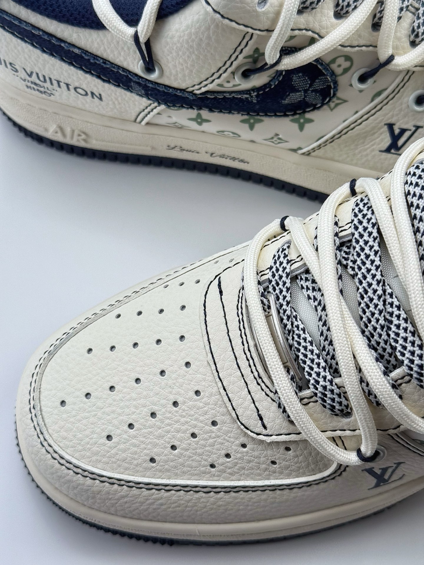 260 Nike Air Force 1 Low 07 x Louis Vuitton 白蓝牛仔绑带满天星  DM6868-060