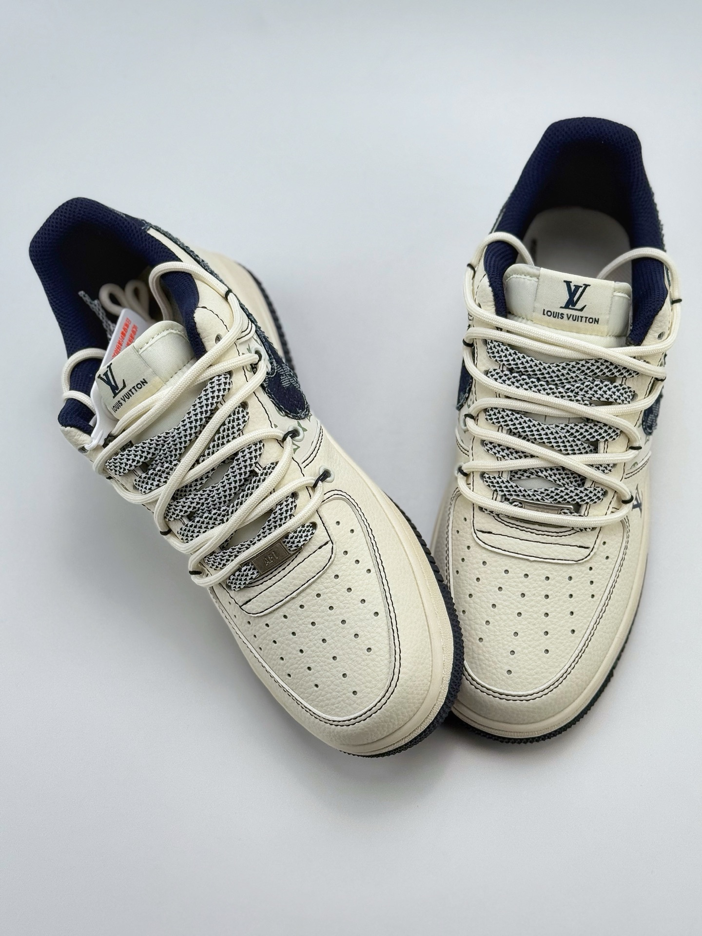 260 Nike Air Force 1 Low 07 x Louis Vuitton 白蓝牛仔绑带满天星  DM6868-060