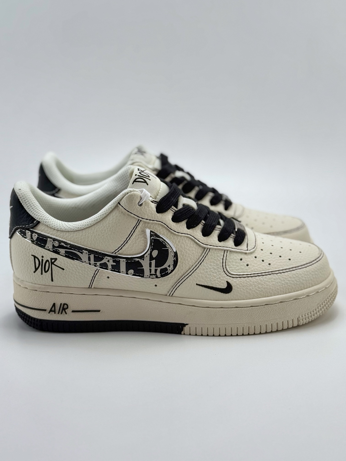 260 Nike Air Force 1 Low 07 x DIOR 白黑小钩  XS1958-544