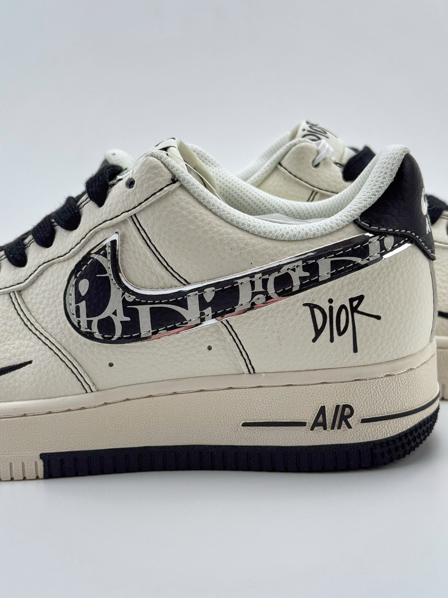 260 Nike Air Force 1 Low 07 x DIOR 白黑小钩  XS1958-544