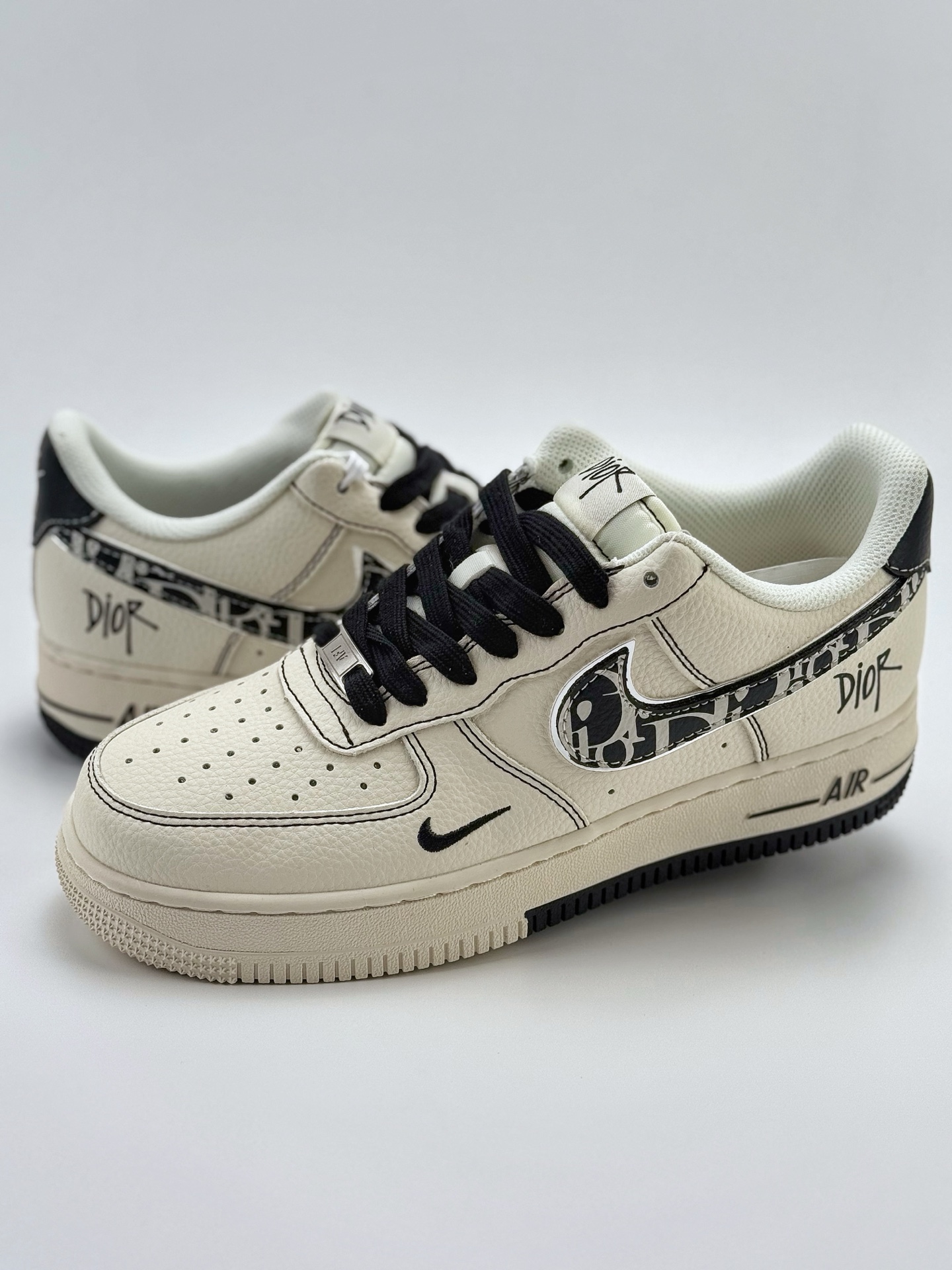 260 Nike Air Force 1 Low 07 x DIOR 白黑小钩  XS1958-544