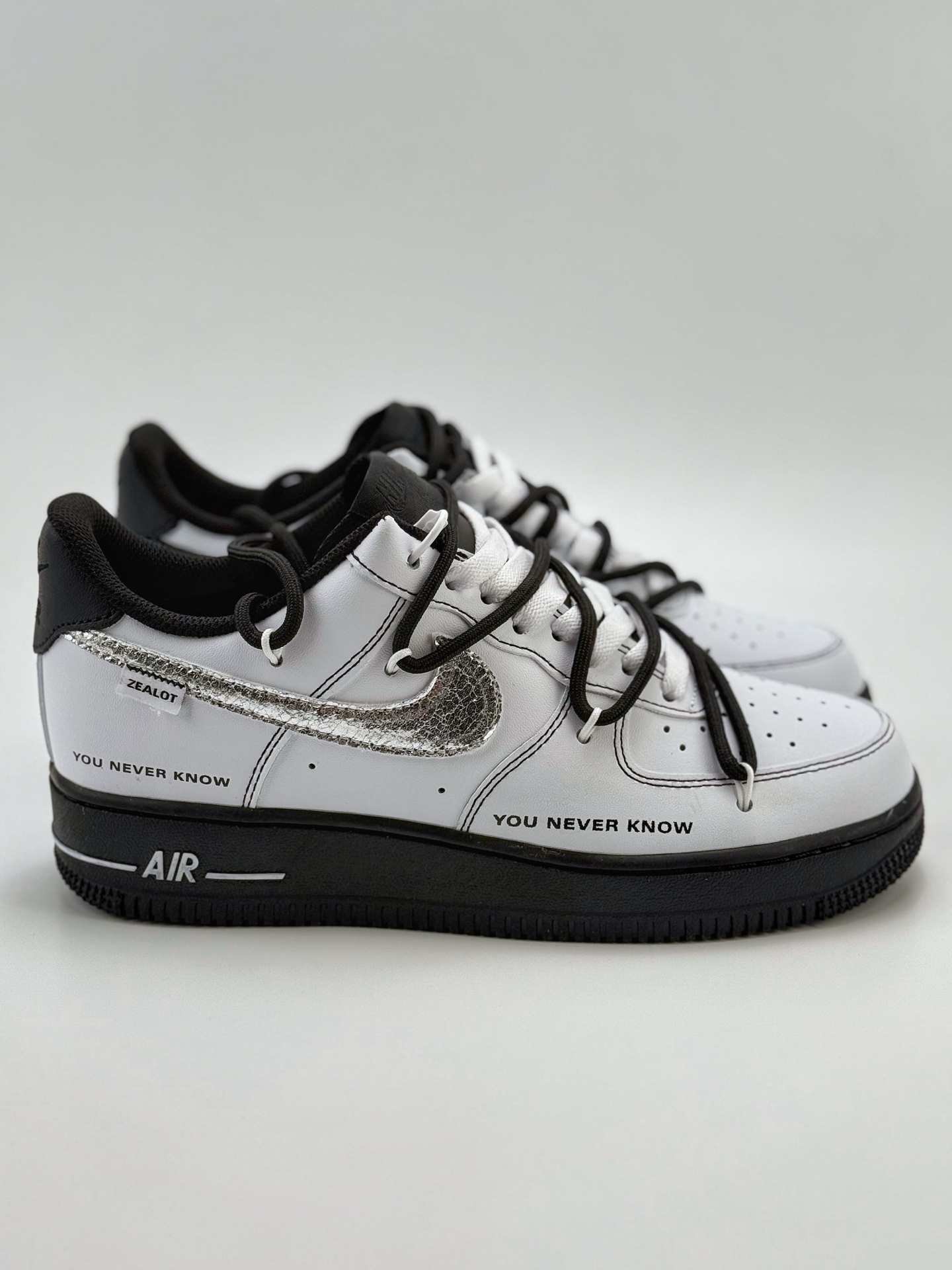 260 Nike Air Force 1 Low 07 破釜沉舟 字母 结构米色 银钩 绑带 白银黑  ZH0316-066