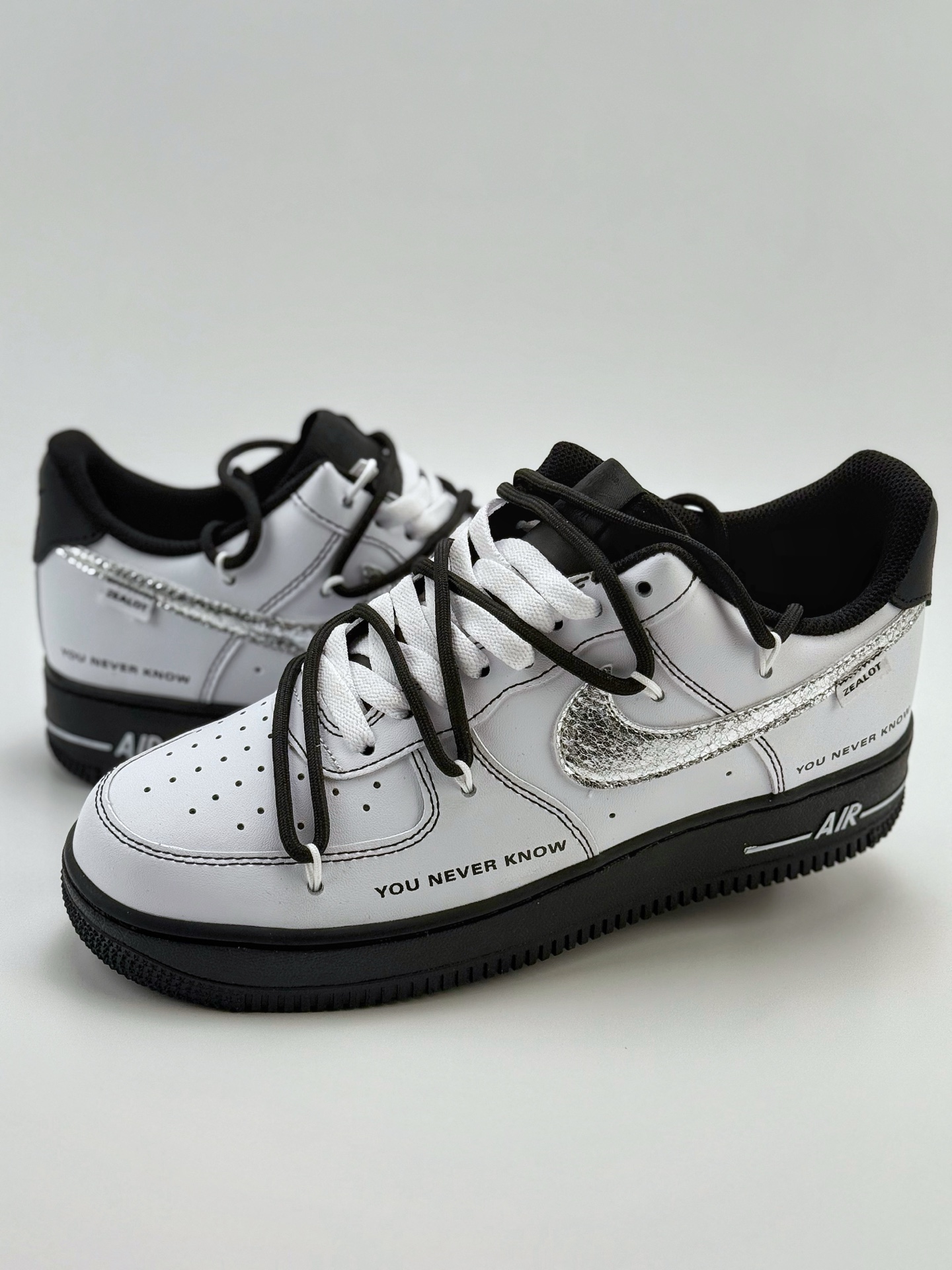 260 Nike Air Force 1 Low 07 破釜沉舟 字母 结构米色 银钩 绑带 白银黑  ZH0316-066