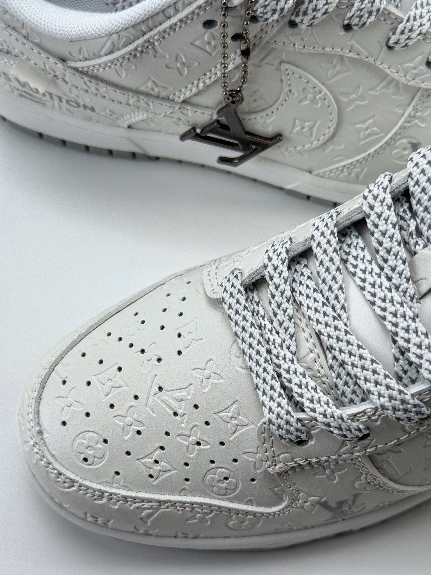 280 Nike SB Dunk Low x Louis Vuitton 白灰印花绑带满天星 XX3168-140