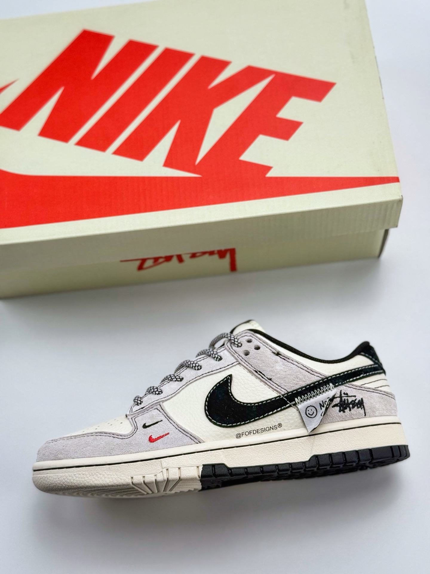 280 Nike SB Dunk Low x Stussy 白黑灰双小钩满天星  YX5066-298