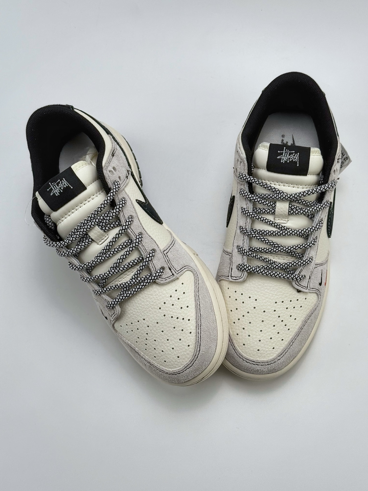 280 Nike SB Dunk Low x Stussy 白黑灰双小钩满天星  YX5066-298