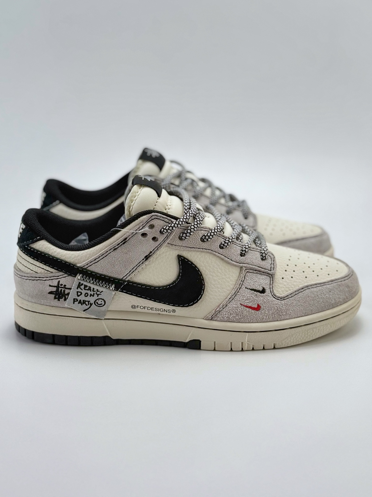280 Nike SB Dunk Low x Stussy 白黑灰双小钩满天星  YX5066-298