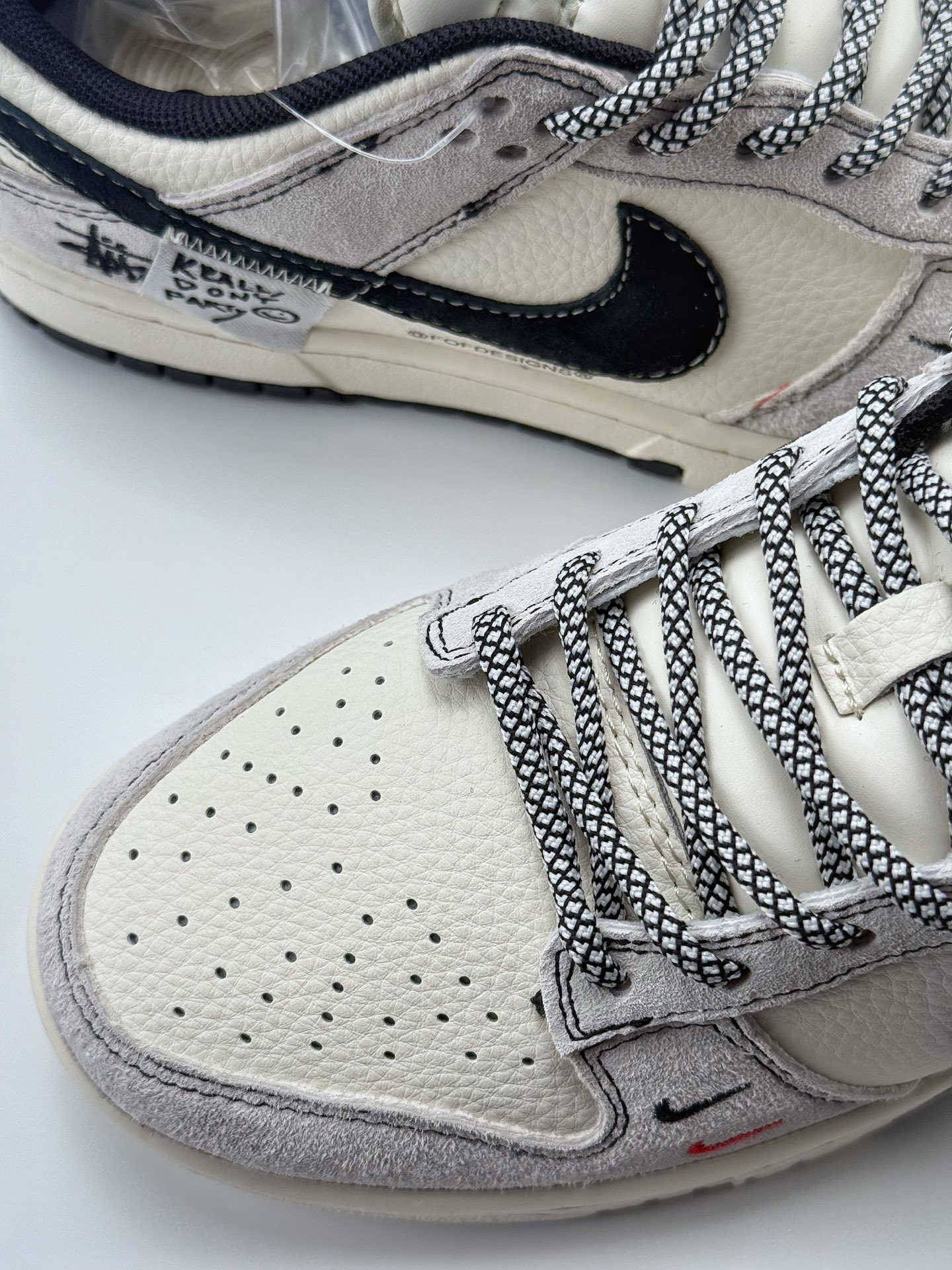 280 Nike SB Dunk Low x Stussy 白黑灰双小钩满天星  YX5066-298