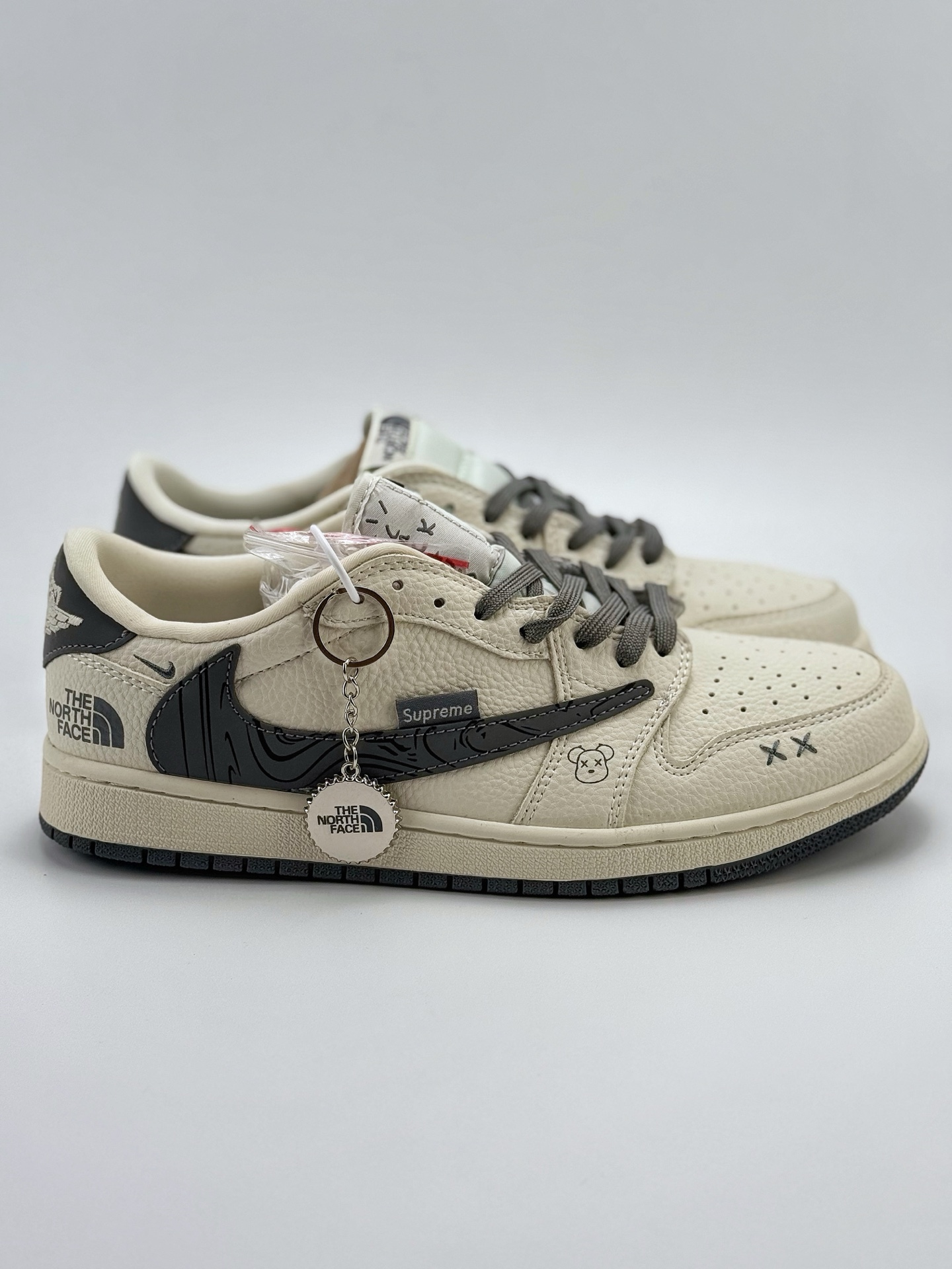 280 Travis Scott x Nike Air Jordan 1 Low x The North Face x Supreme Air Jordan 1 Low 反转白灰玩偶倒钩 XS2024-013