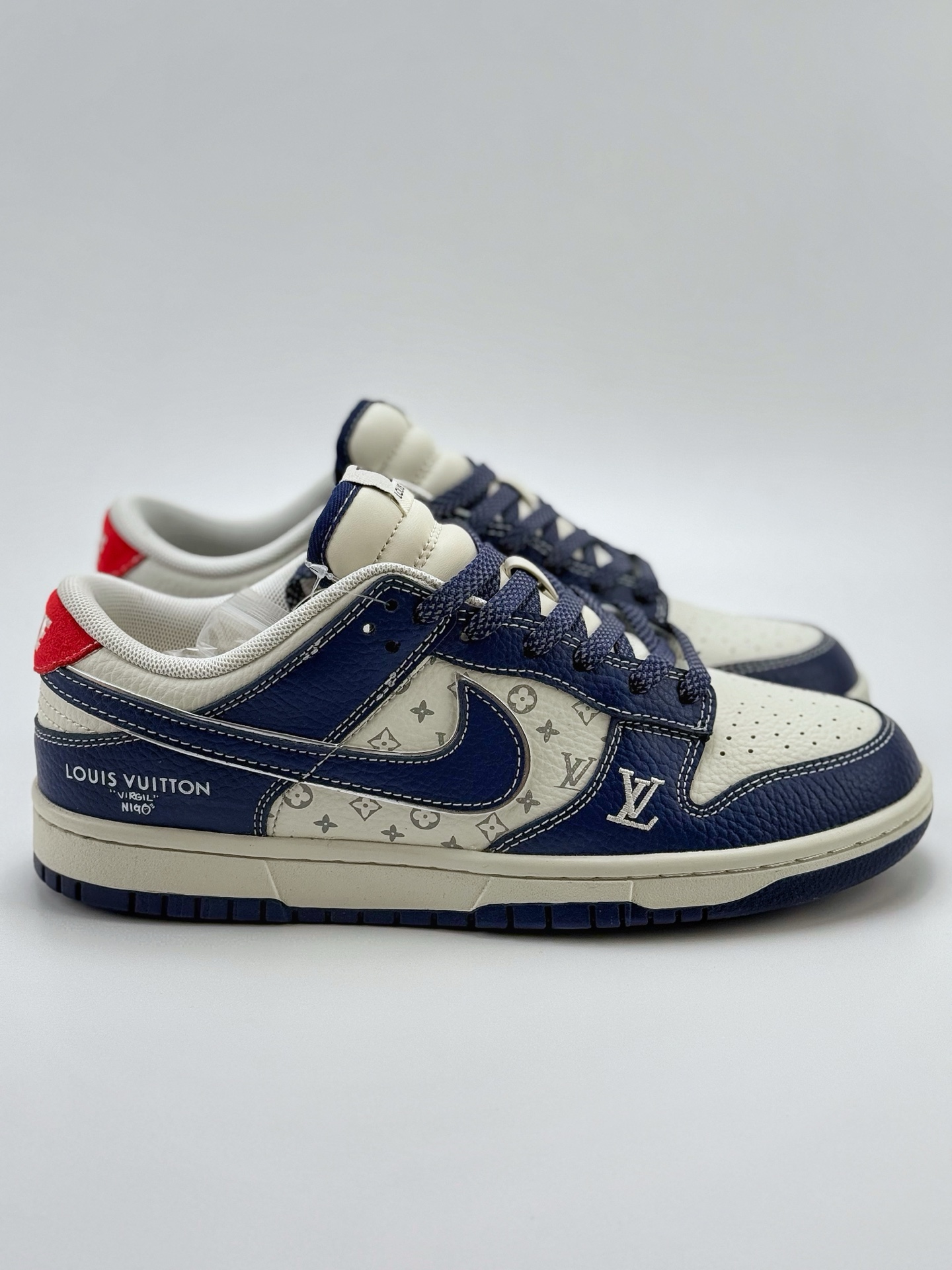 Nike SB Dunk Low x Louis Vuitton 白蓝满天星 CY5979-112