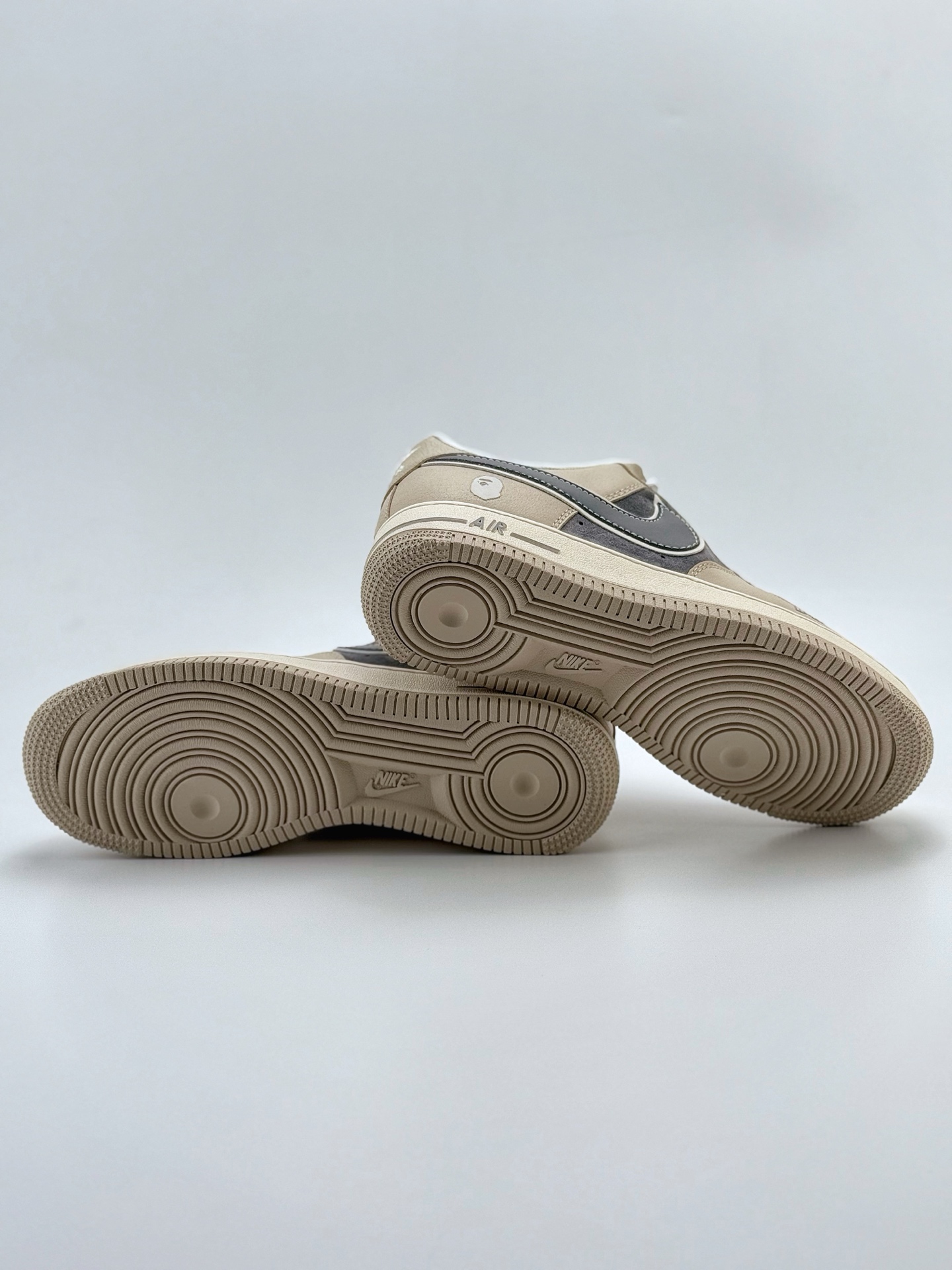 260 Nike Air Force 1 Low 07 x BAPE 米灰满天星  SJ6698-023