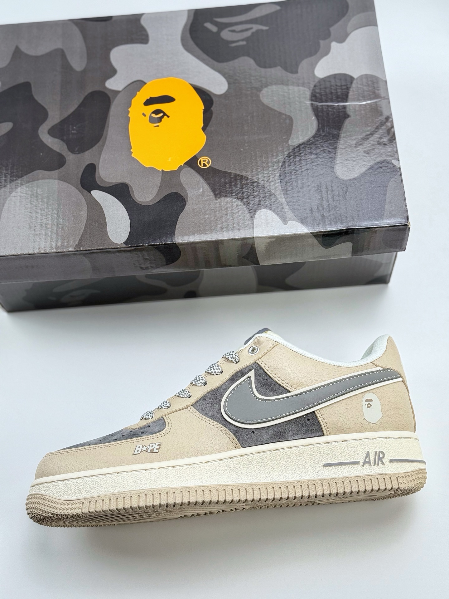 260 Nike Air Force 1 Low 07 x BAPE 米灰满天星  SJ6698-023