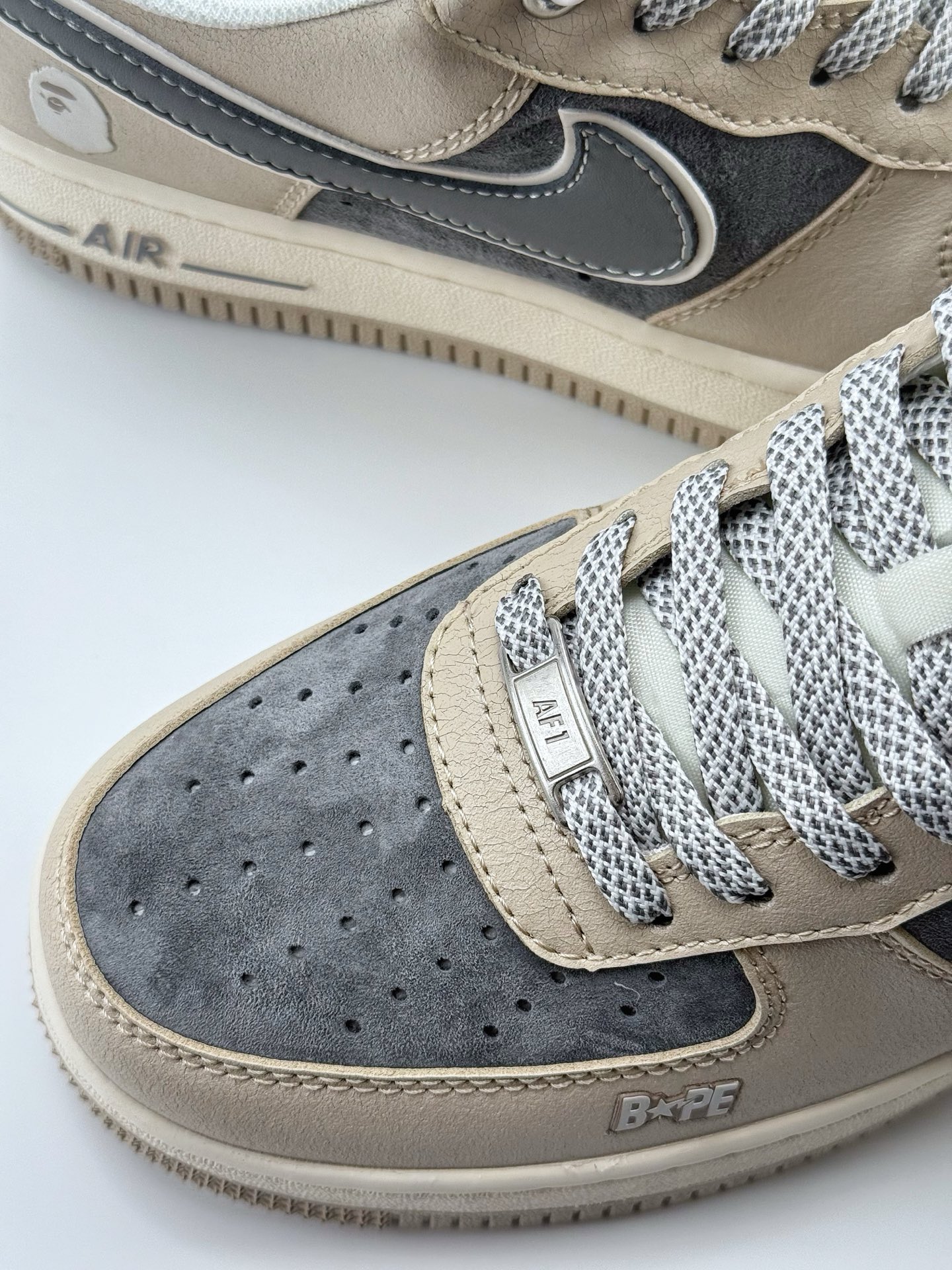 260 Nike Air Force 1 Low 07 x BAPE 米灰满天星  SJ6698-023