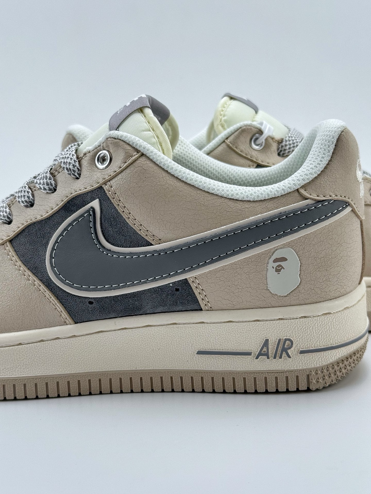 260 Nike Air Force 1 Low 07 x BAPE 米灰满天星  SJ6698-023