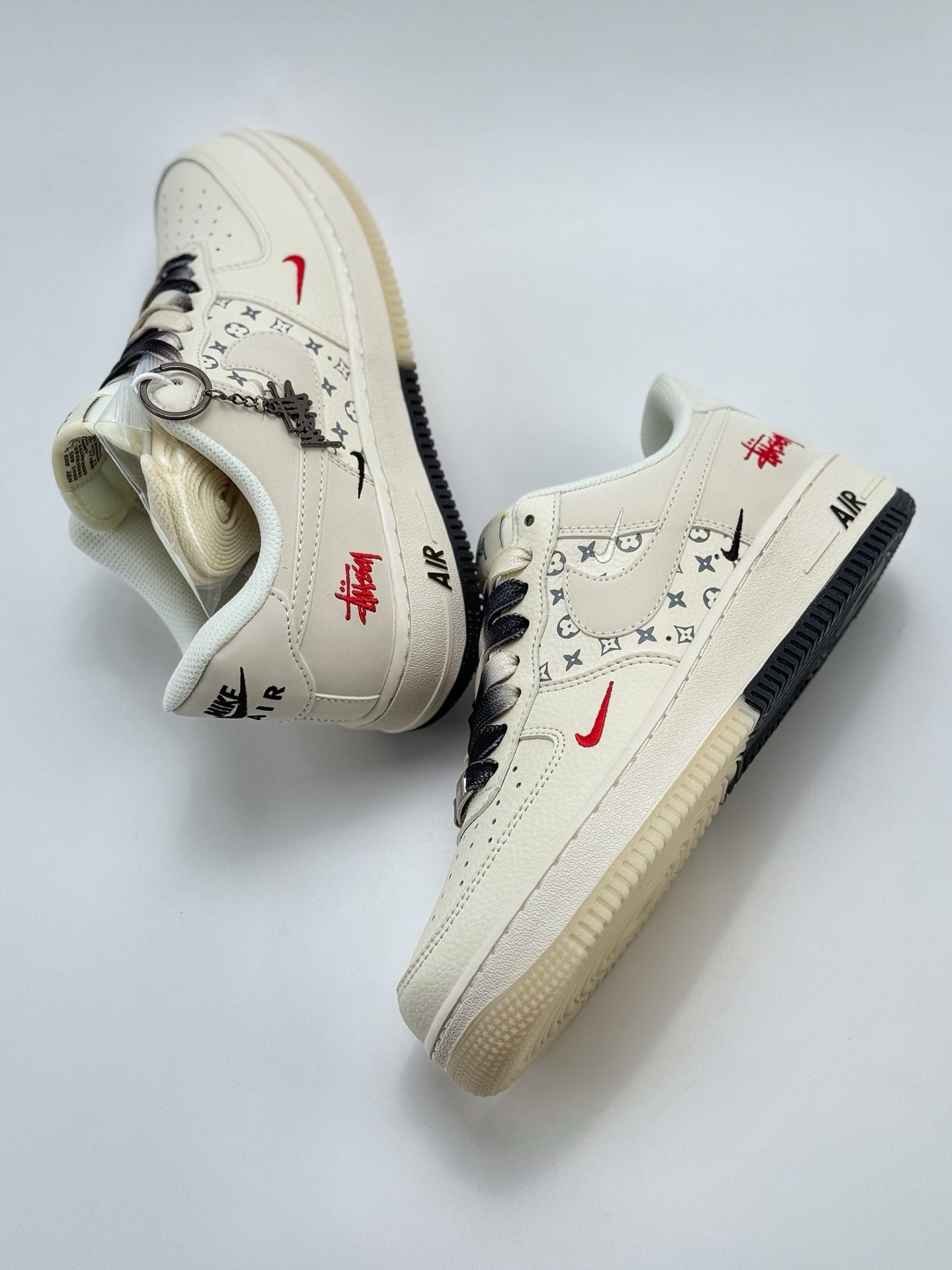 260 Nike Air Force 1 Low 07 x Stussy 白黑红三小钩  HH7518-076