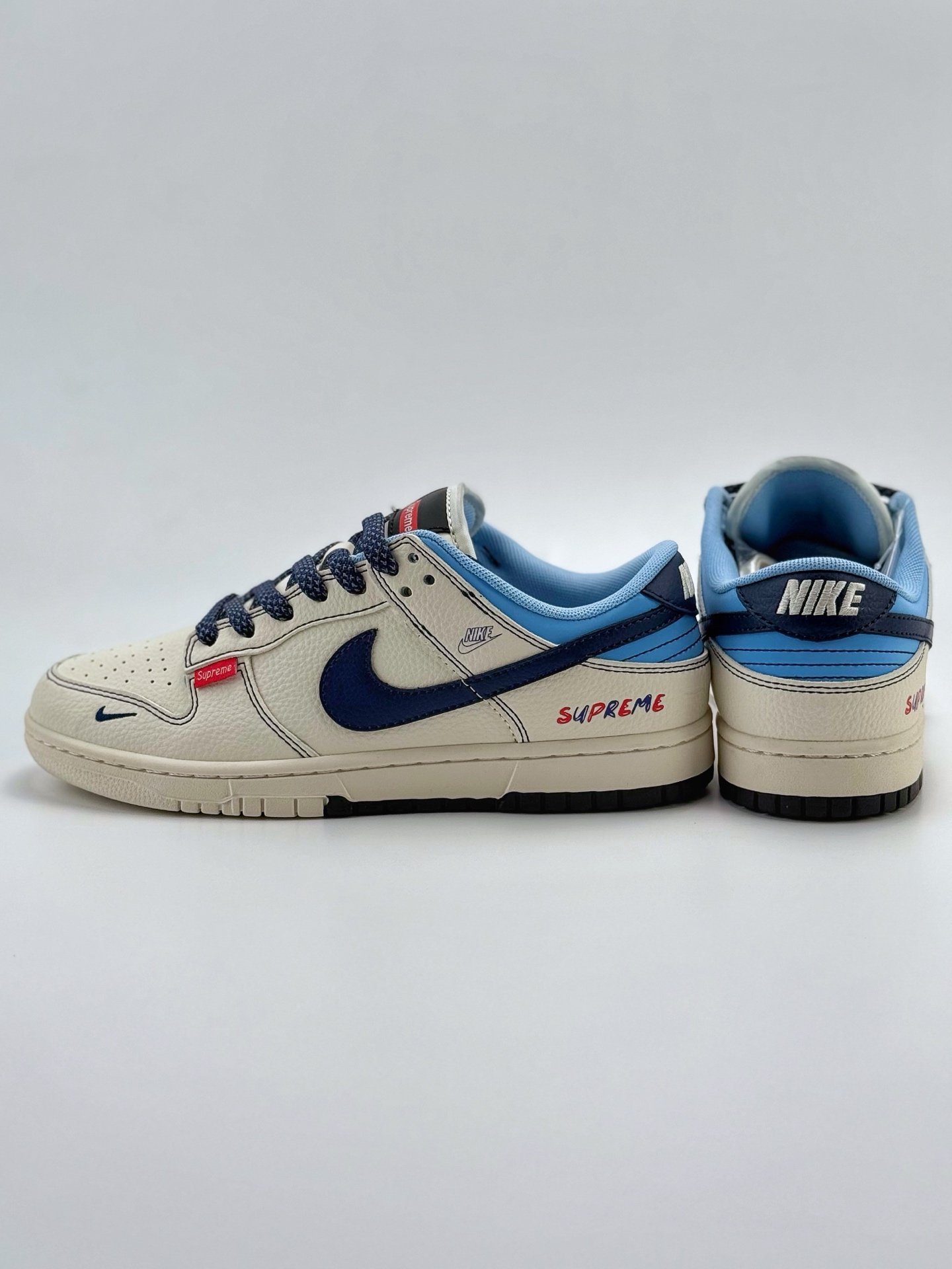 280 Nike SB Dunk Low x Supreme 白蓝小钩满天星  FC1688-224