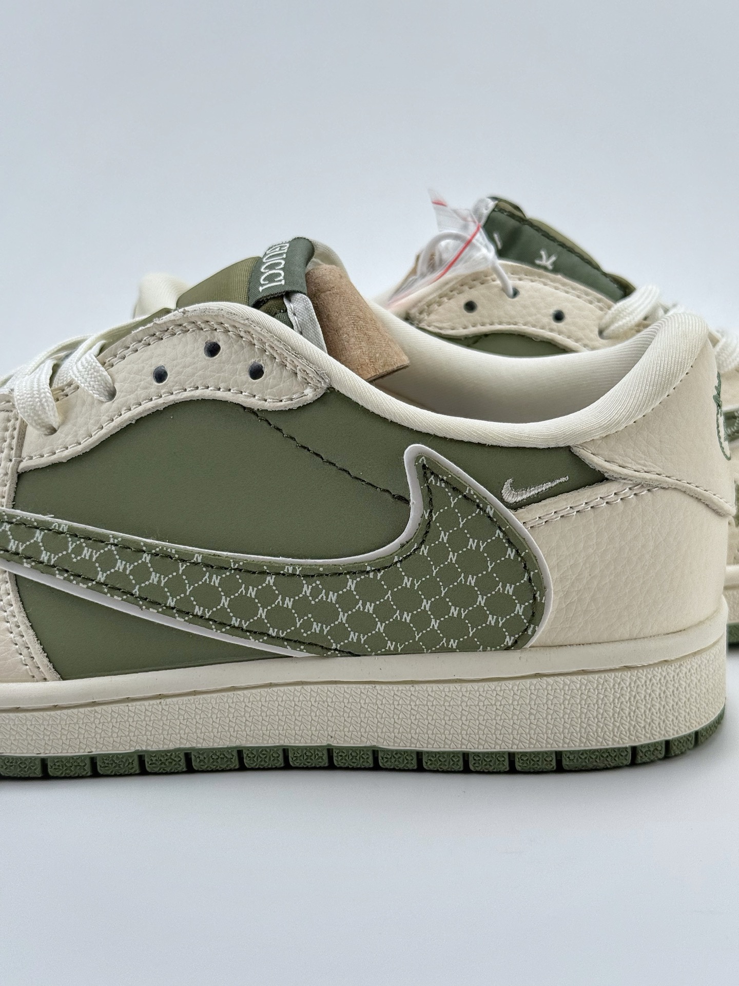 280 Travis Scott x Nike Air Jordan 1 Low x GUCCI x MLB Air Jordan 1 Low 反转白绿小钩倒钩  XS2024-017