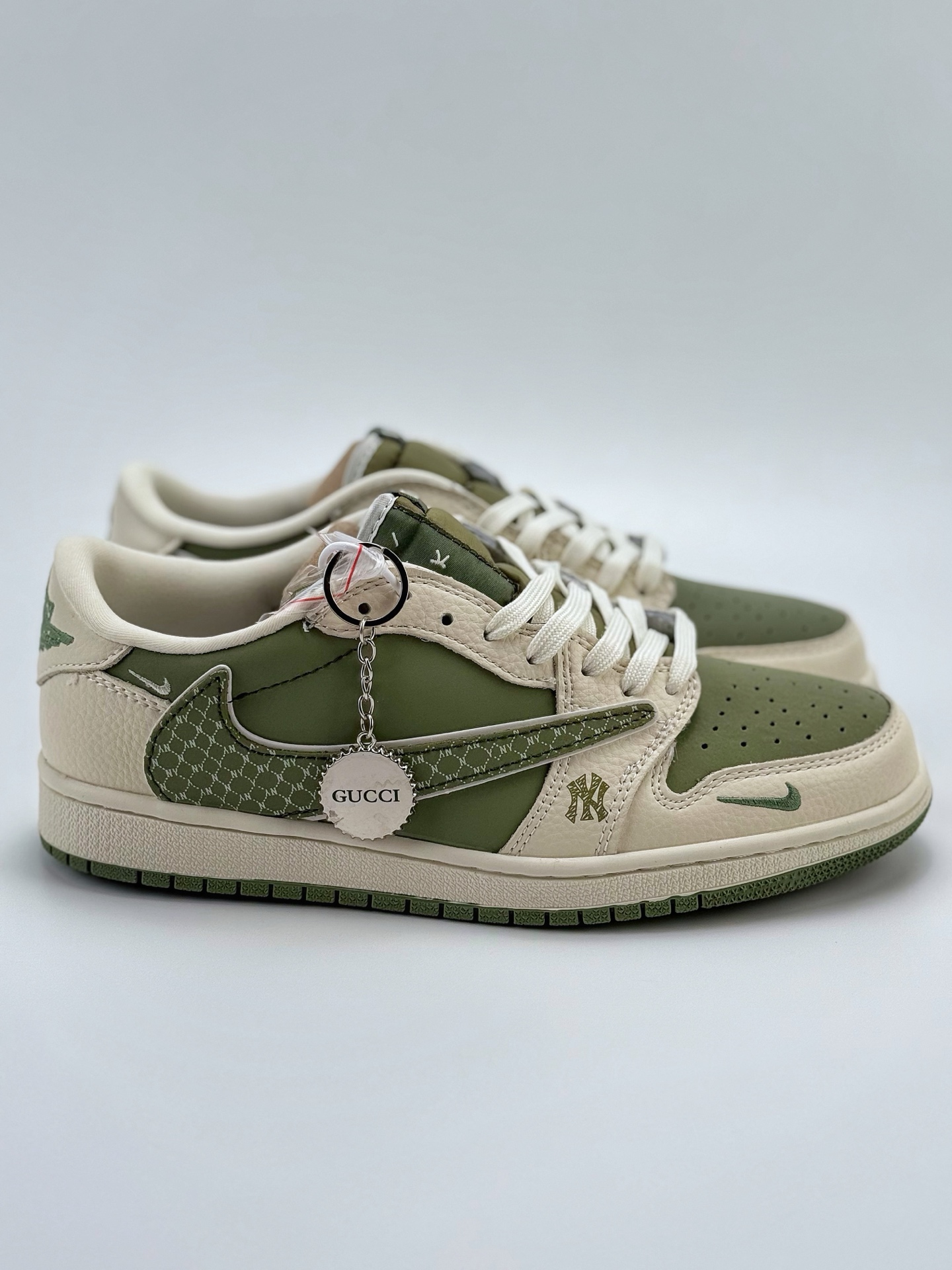 280 Travis Scott x Nike Air Jordan 1 Low x GUCCI x MLB Air Jordan 1 Low 反转白绿小钩倒钩  XS2024-017