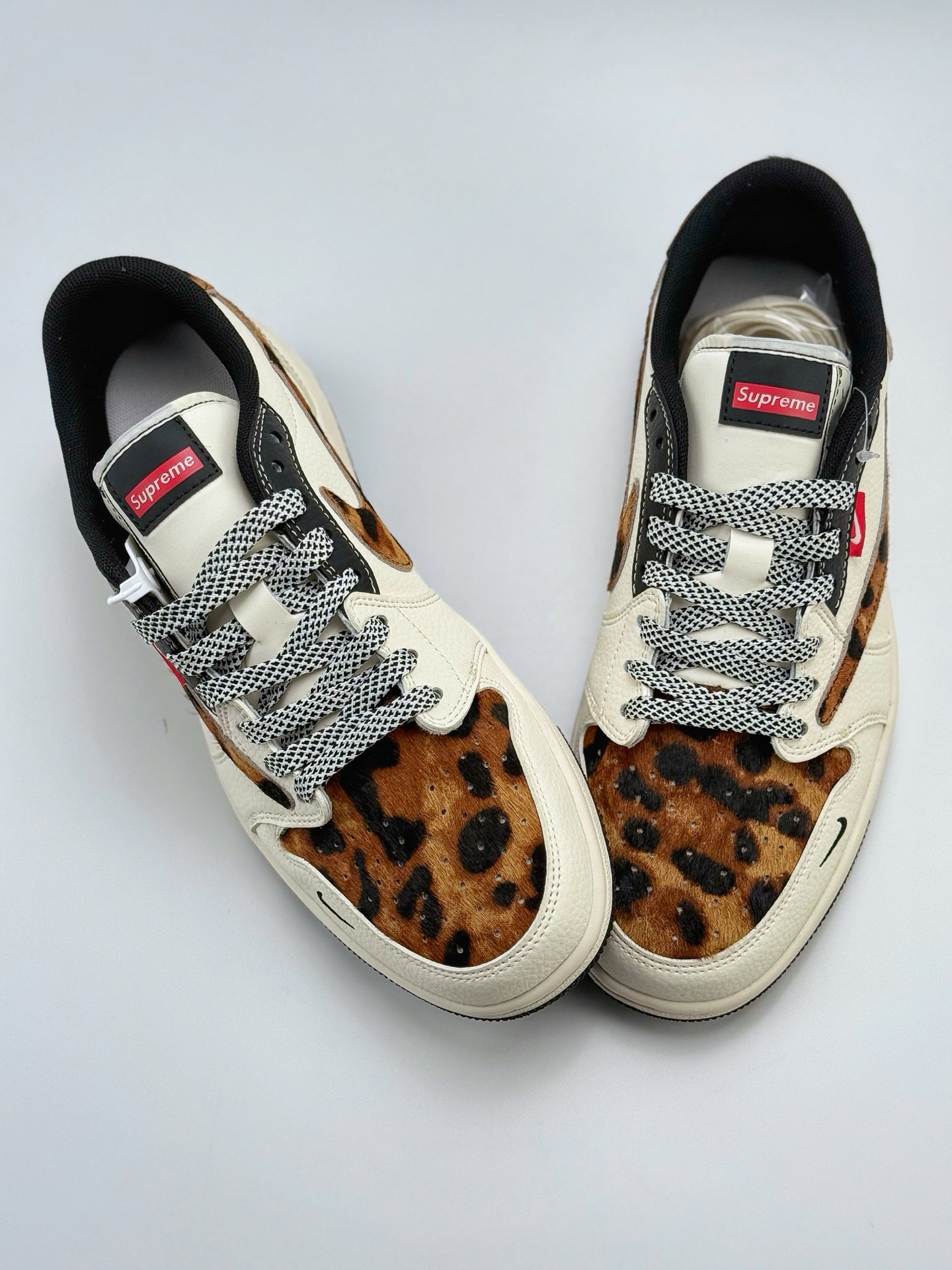280 Travis Scott x Nike Air Jordan 1 Low x Supreme Air Jordan 1 Low 反转白黑豹纹小钩满天星倒钩 JJ2508-555