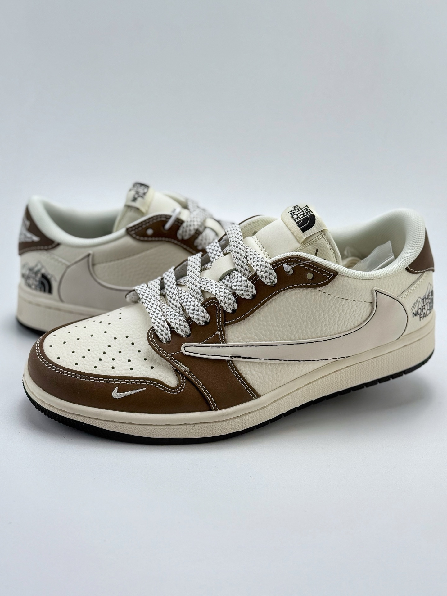 280 Travis Scott x Nike Air Jordan 1 Low x The North Face Air Jordan 1 Low 反转白褐小钩满天星倒钩  XS6089-512