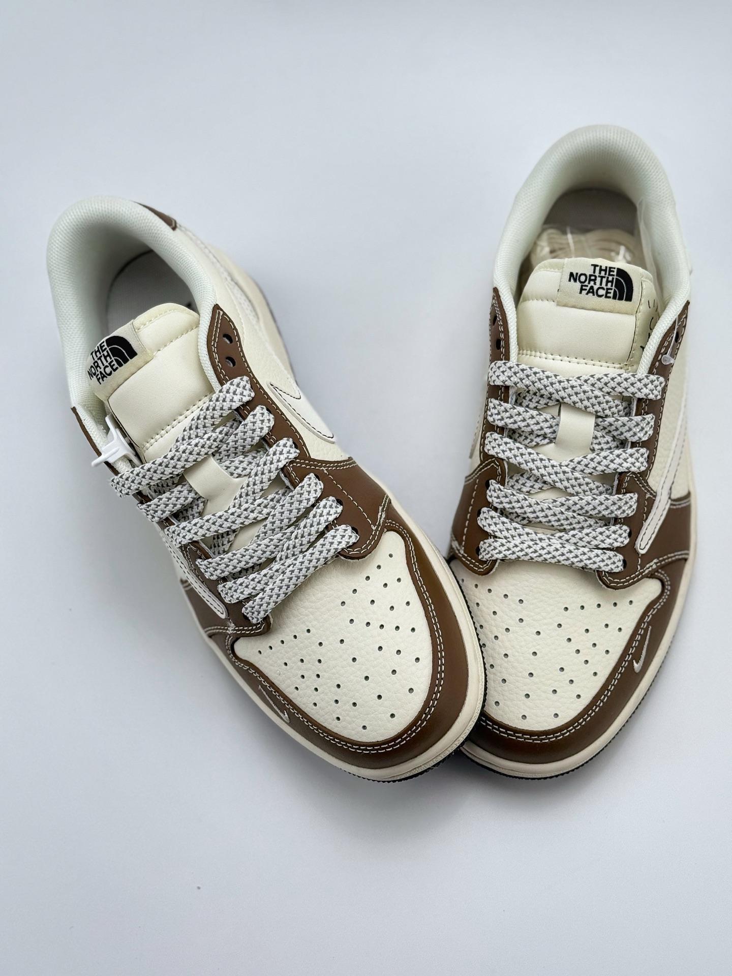280 Travis Scott x Nike Air Jordan 1 Low x The North Face Air Jordan 1 Low 反转白褐小钩满天星倒钩  XS6089-512