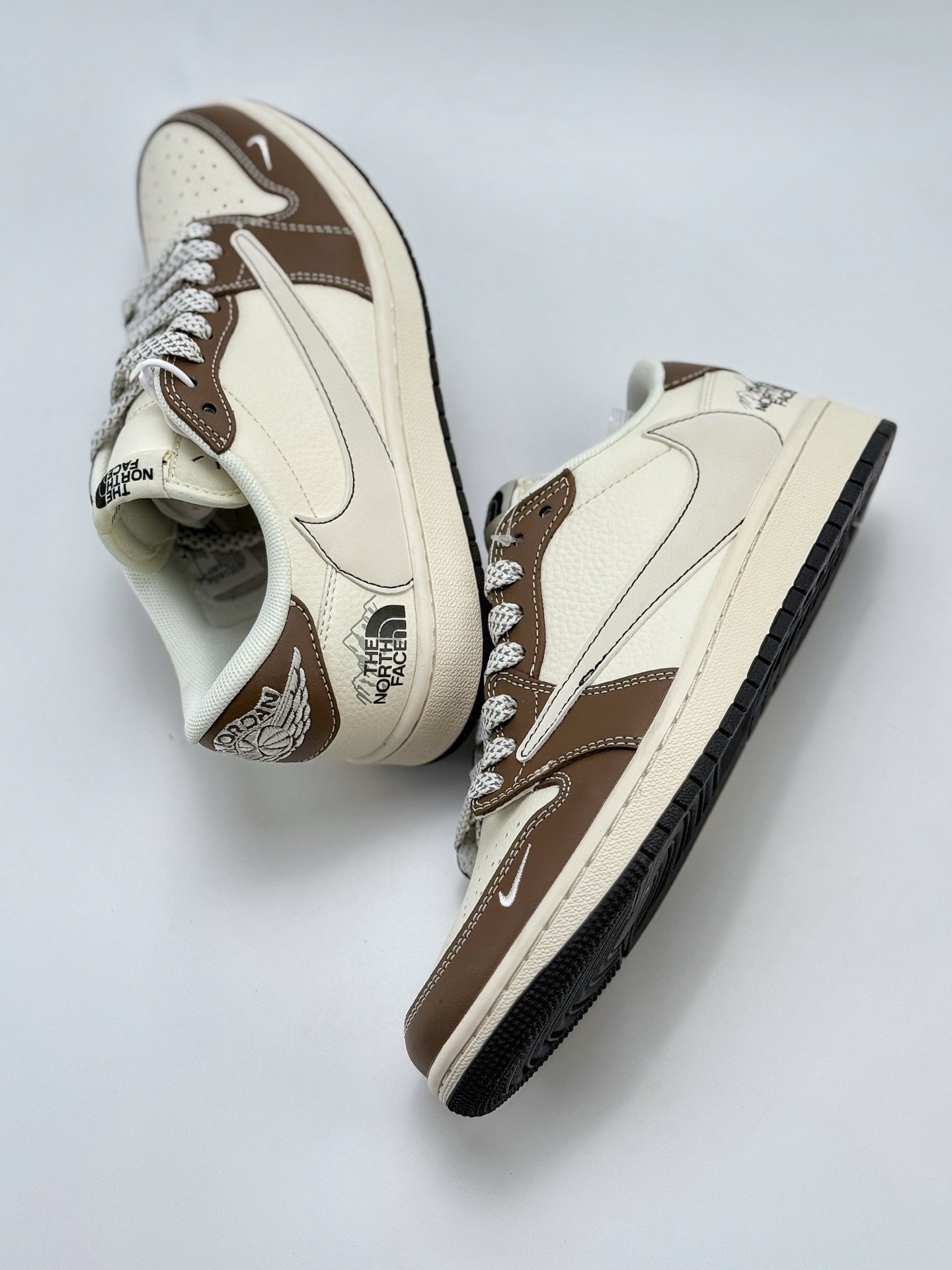 280 Travis Scott x Nike Air Jordan 1 Low x The North Face Air Jordan 1 Low 反转白褐小钩满天星倒钩  XS6089-512