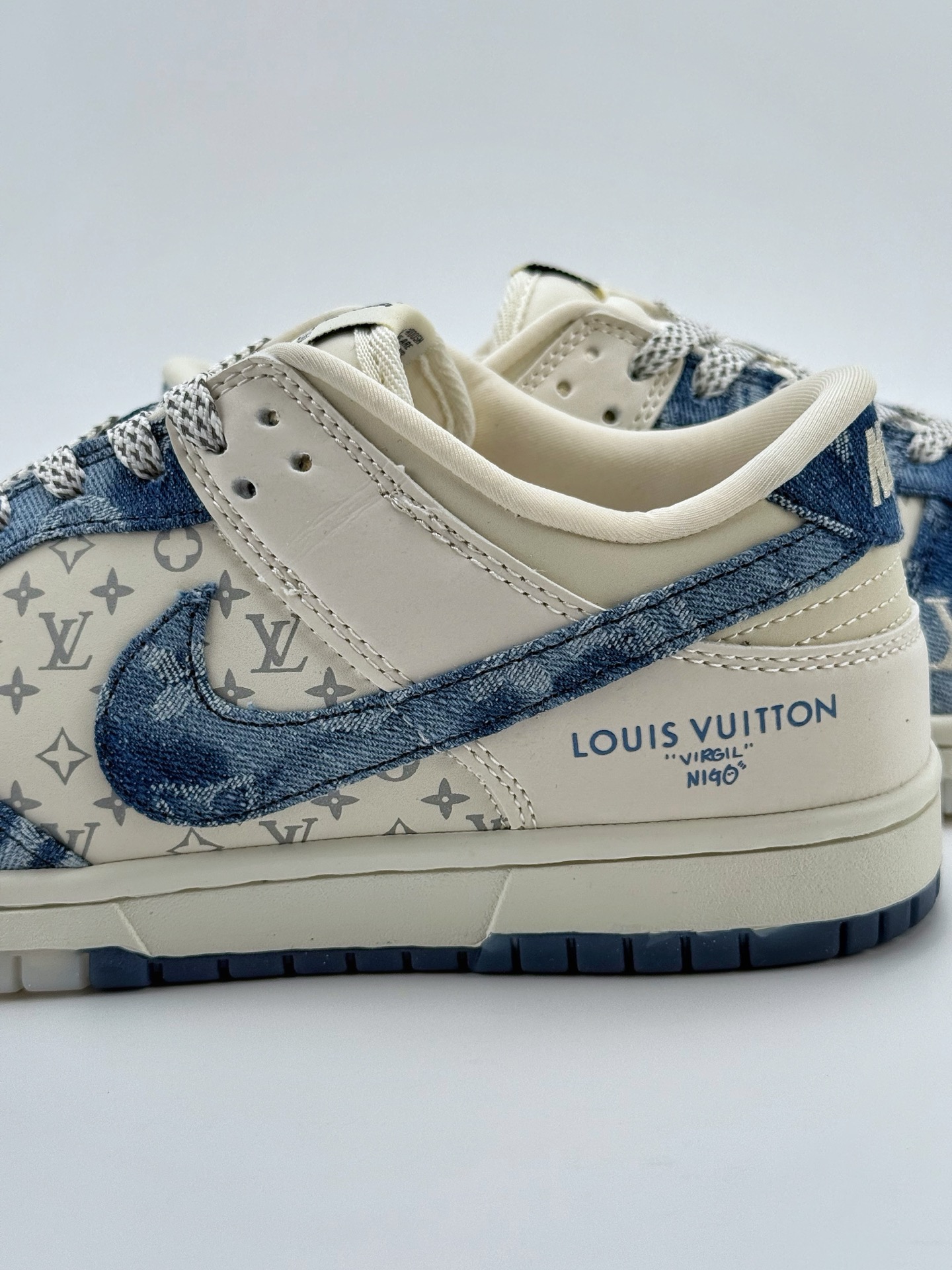 280 Nike SB Dunk Low x Louis Vuitton 白蓝牛仔布满天星 CH8311-287