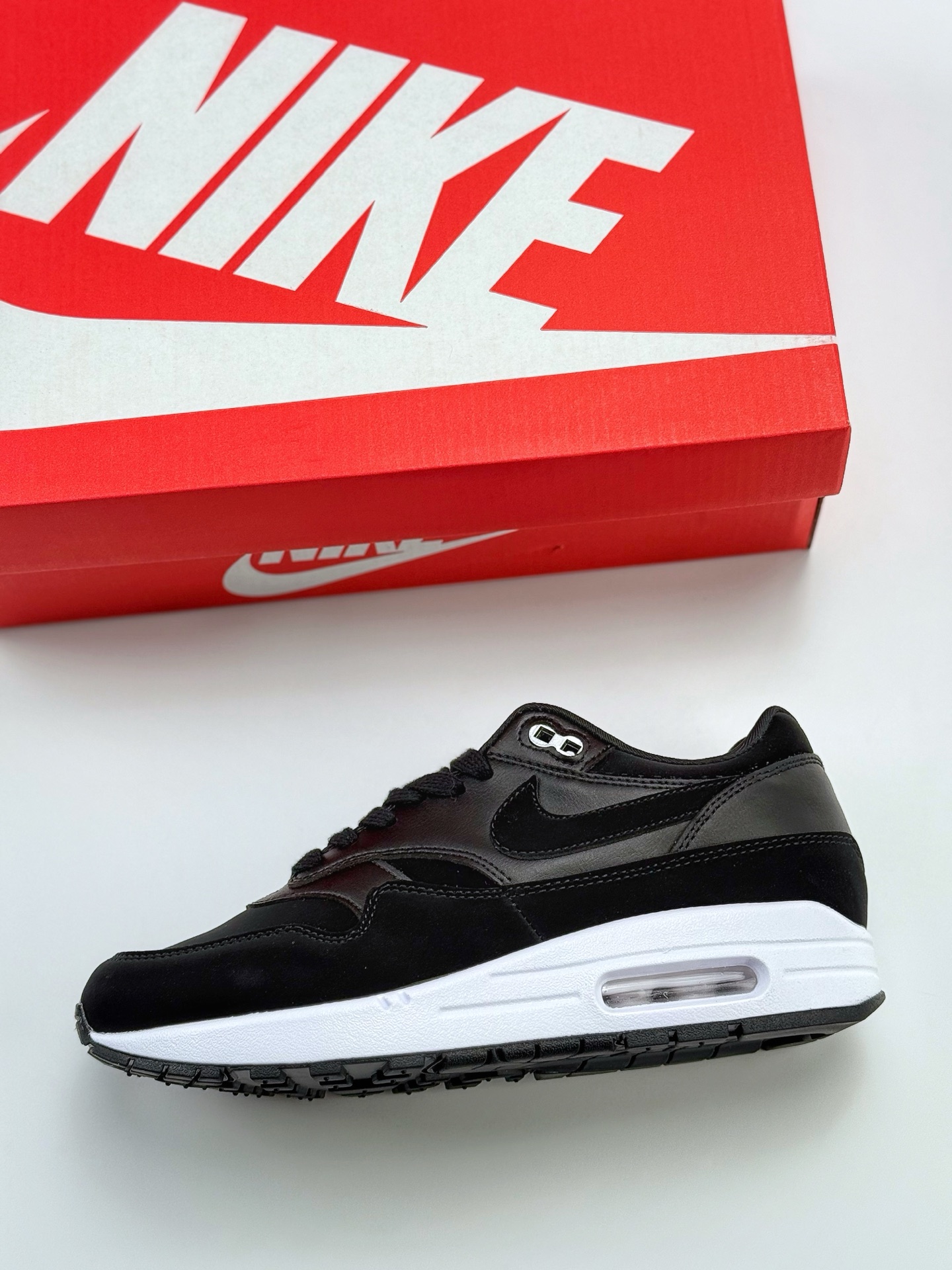 210 Nike Air Max 1 黑白 复古休闲跑步鞋  875844-001