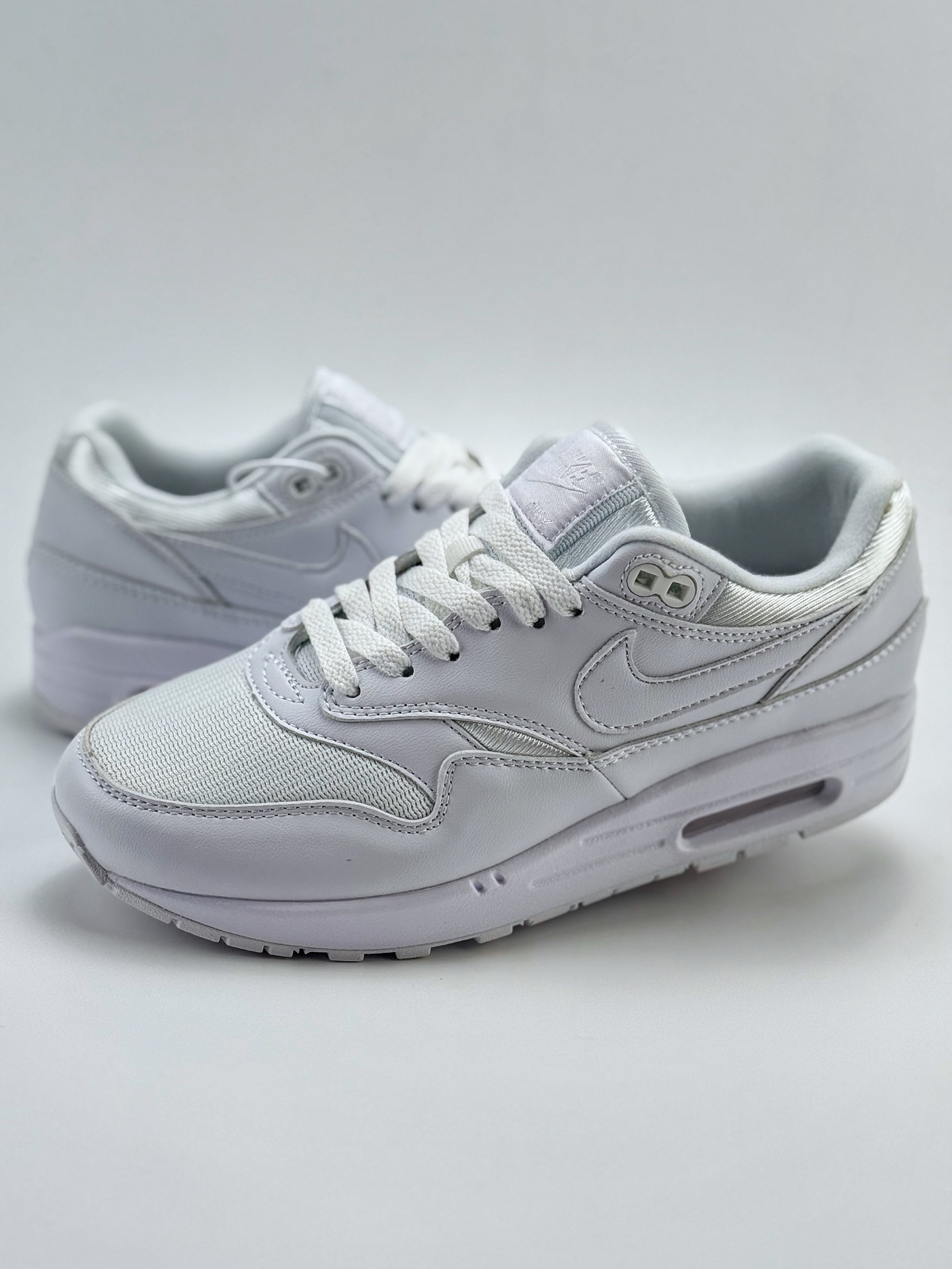 210 Nike Air Max 1 纯白皮 复古休闲跑步鞋 454746-107
